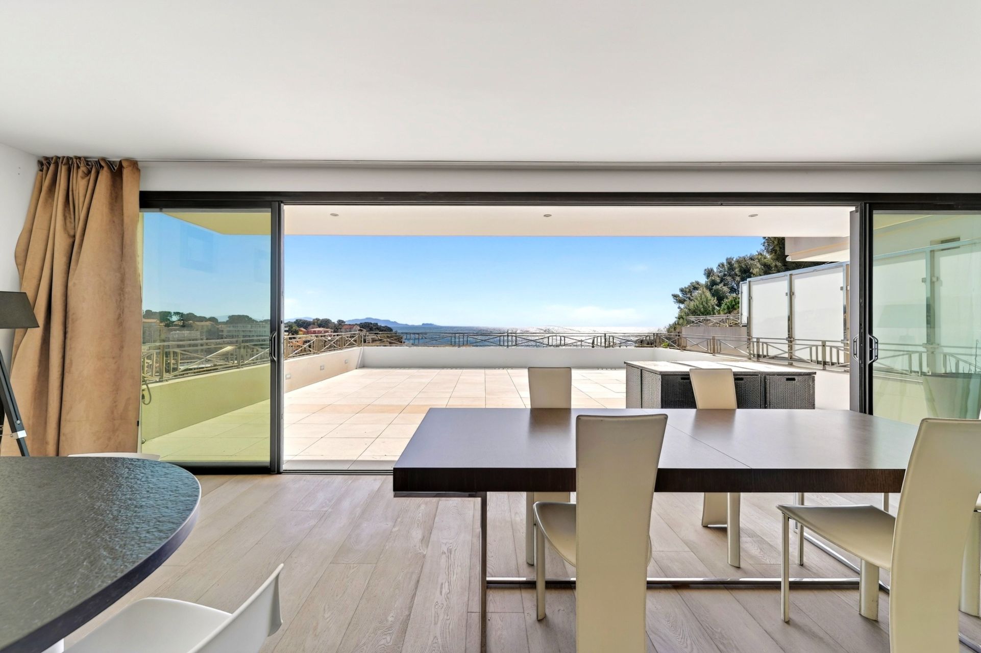 luxury apartment 4 Rooms for sale on CARRY LE ROUET (13620)