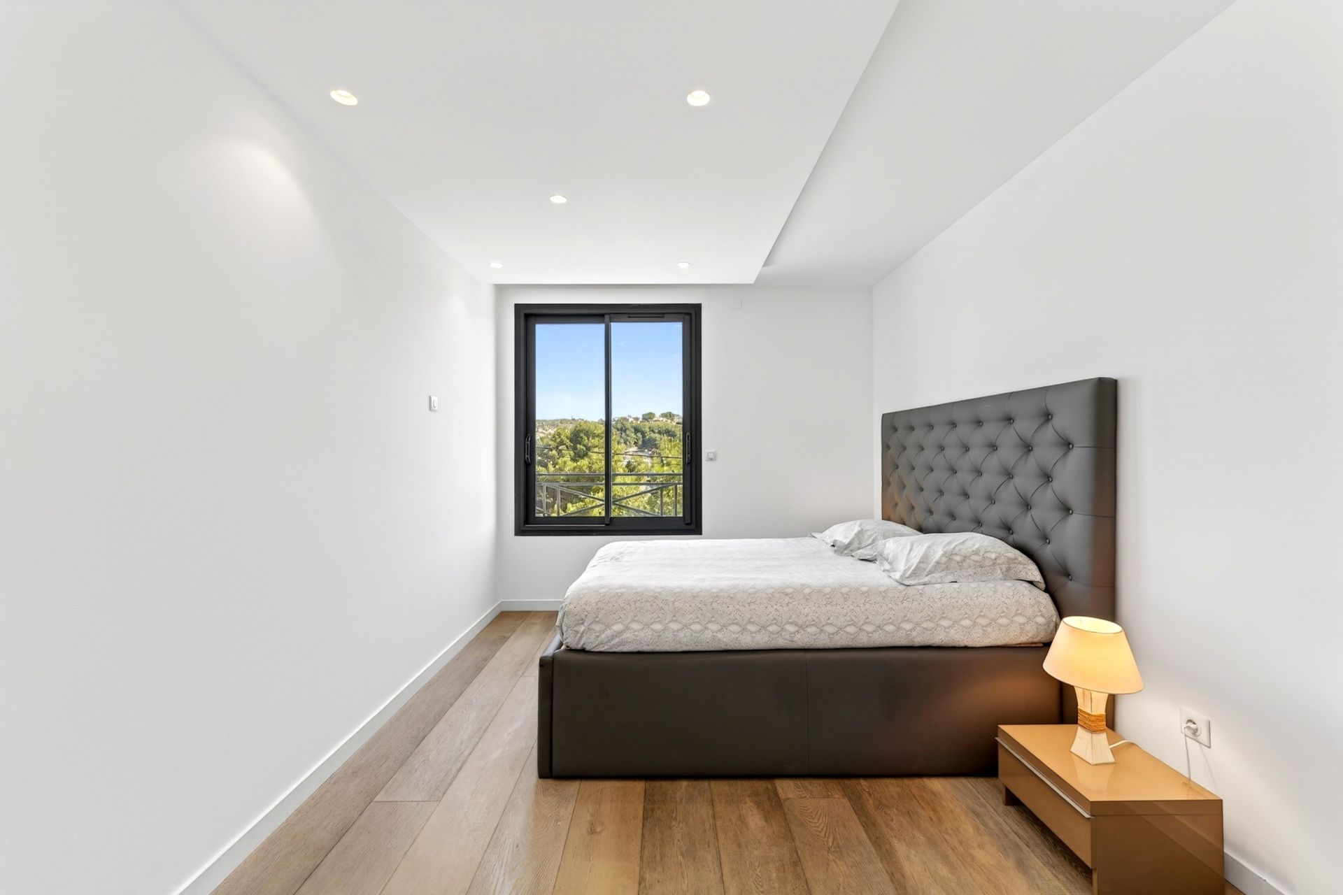 luxury apartment 4 Rooms for sale on CARRY LE ROUET (13620)