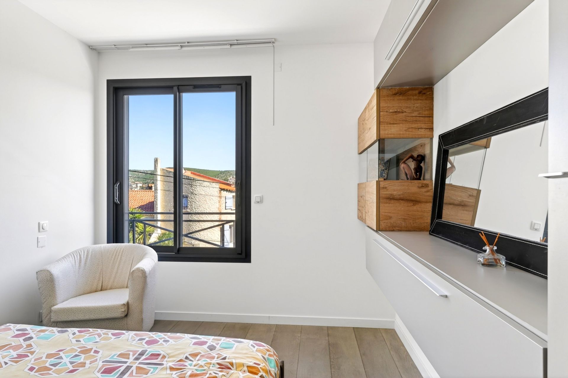 luxury apartment 4 Rooms for sale on CARRY LE ROUET (13620)