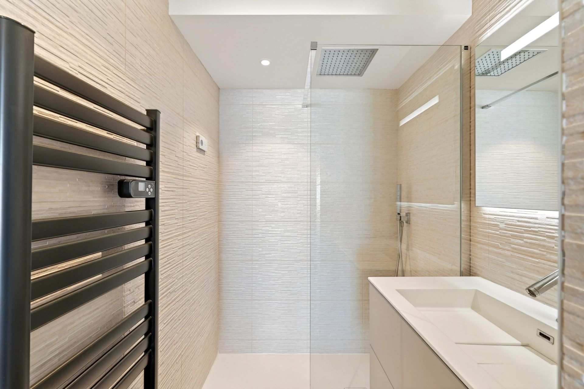 luxury apartment 4 Rooms for sale on CARRY LE ROUET (13620)