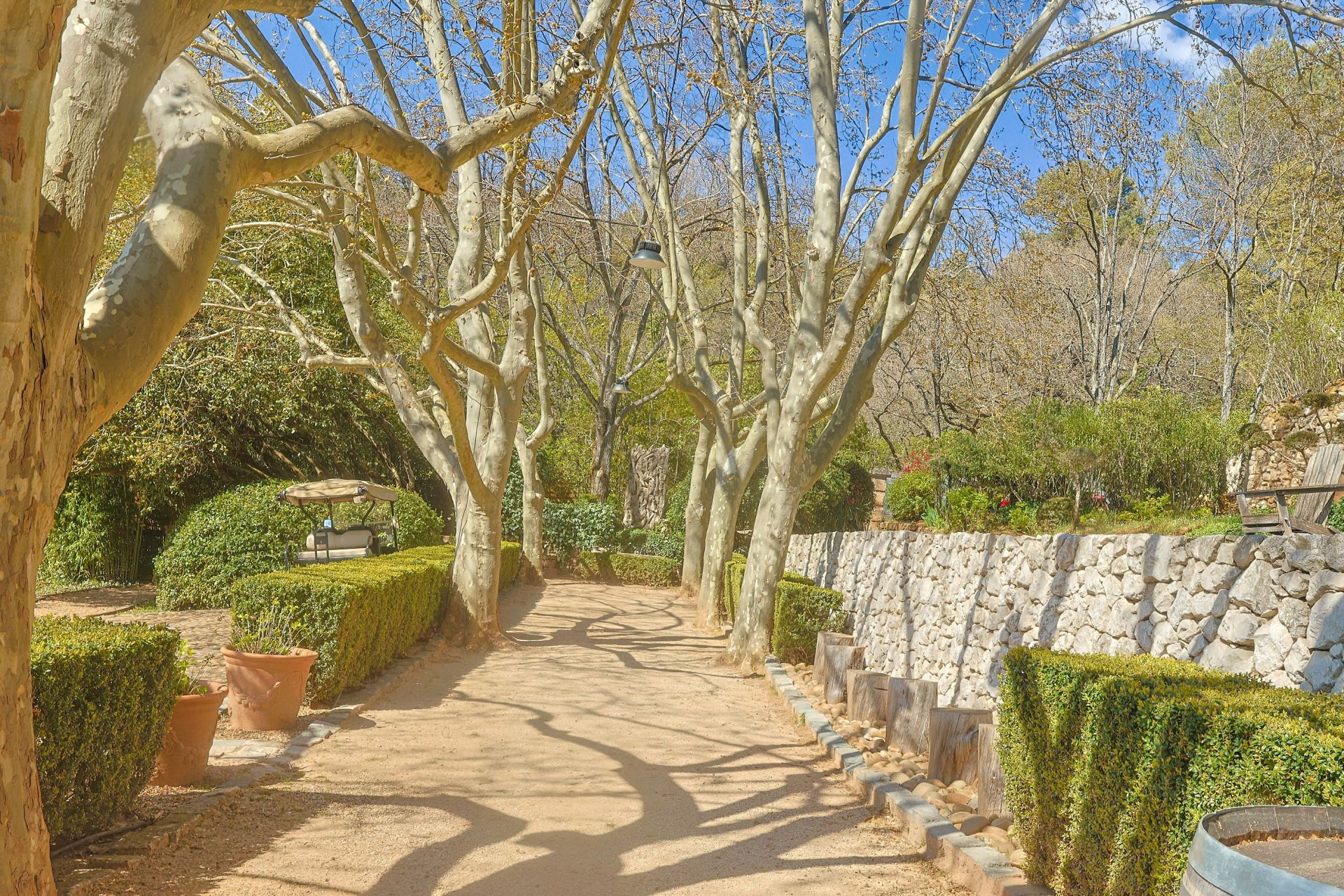 luxury house 10 Rooms for sale on AIX EN PROVENCE (13100)