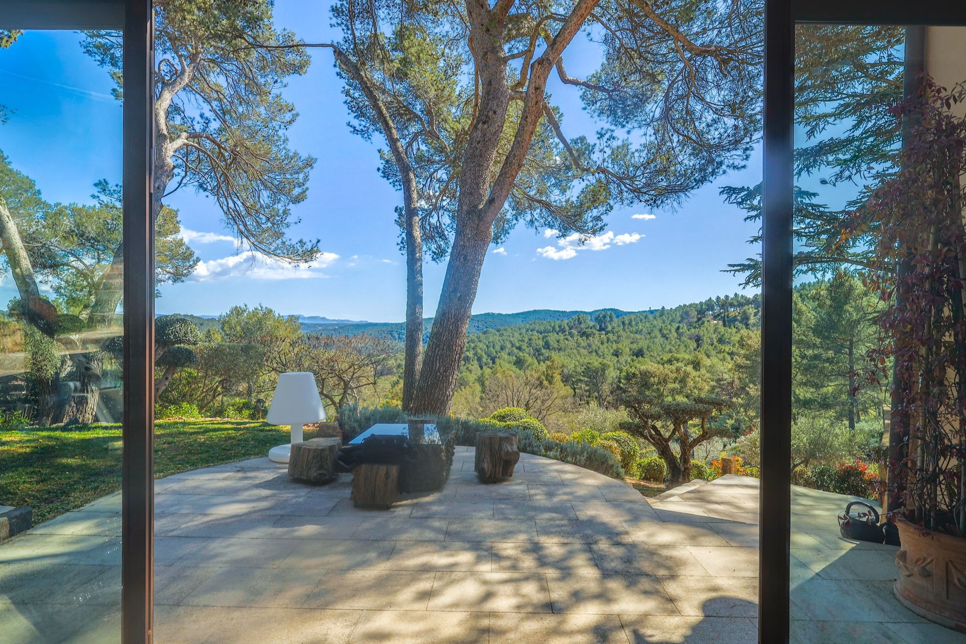luxury house 10 Rooms for sale on AIX EN PROVENCE (13100)