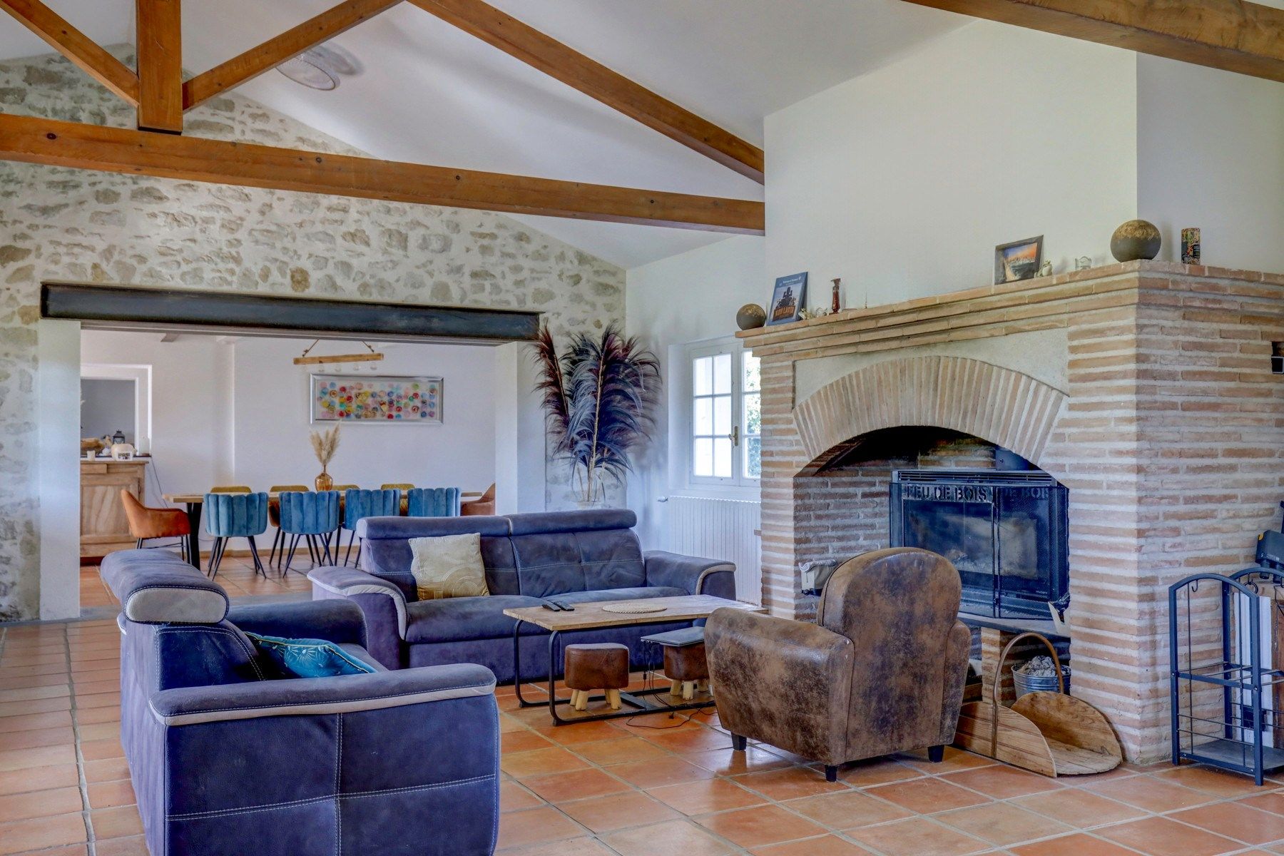 luxury house 6 Rooms for sale on LAVAUR (81500)