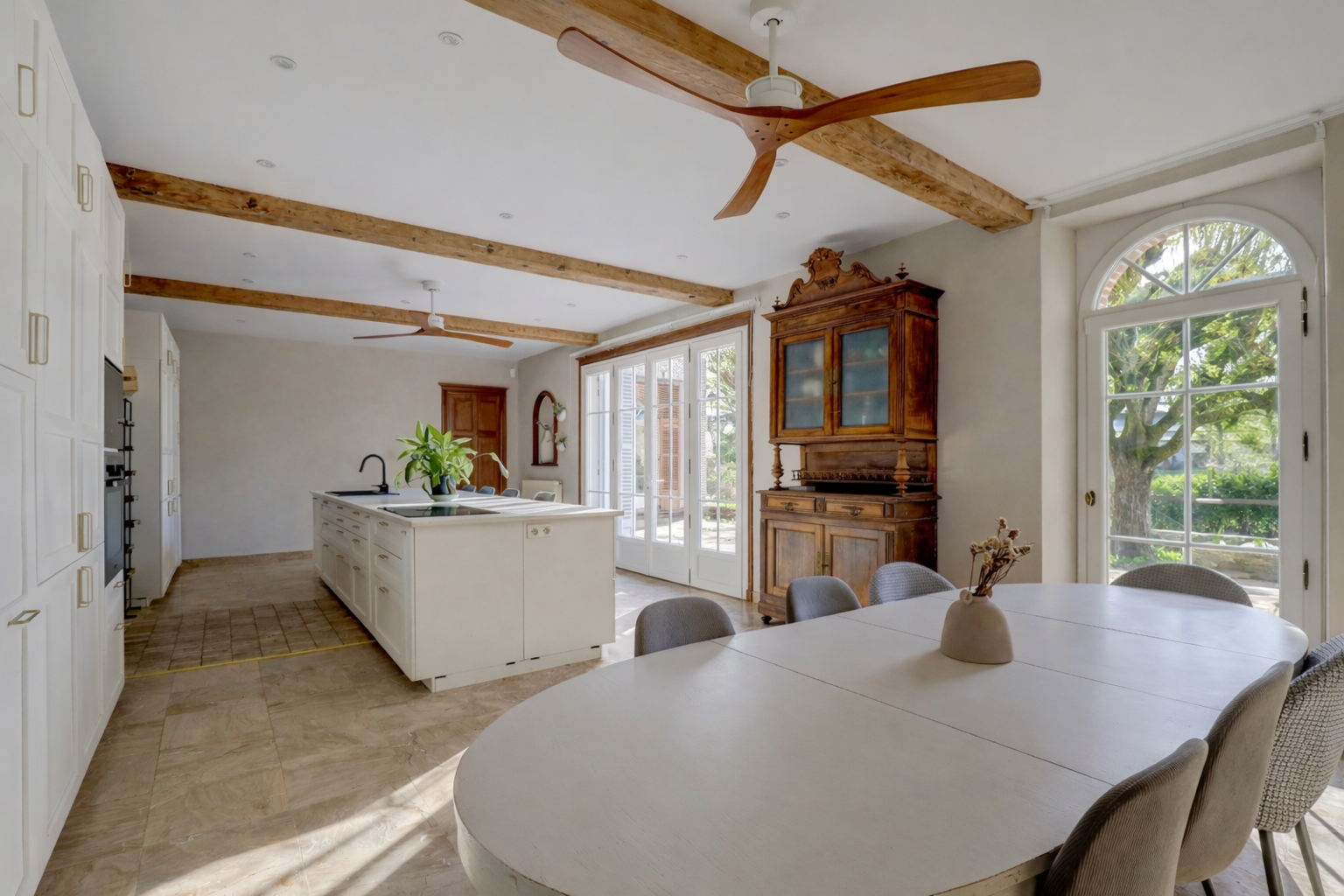 luxury house 20 Rooms for sale on GAILLAC (81600)