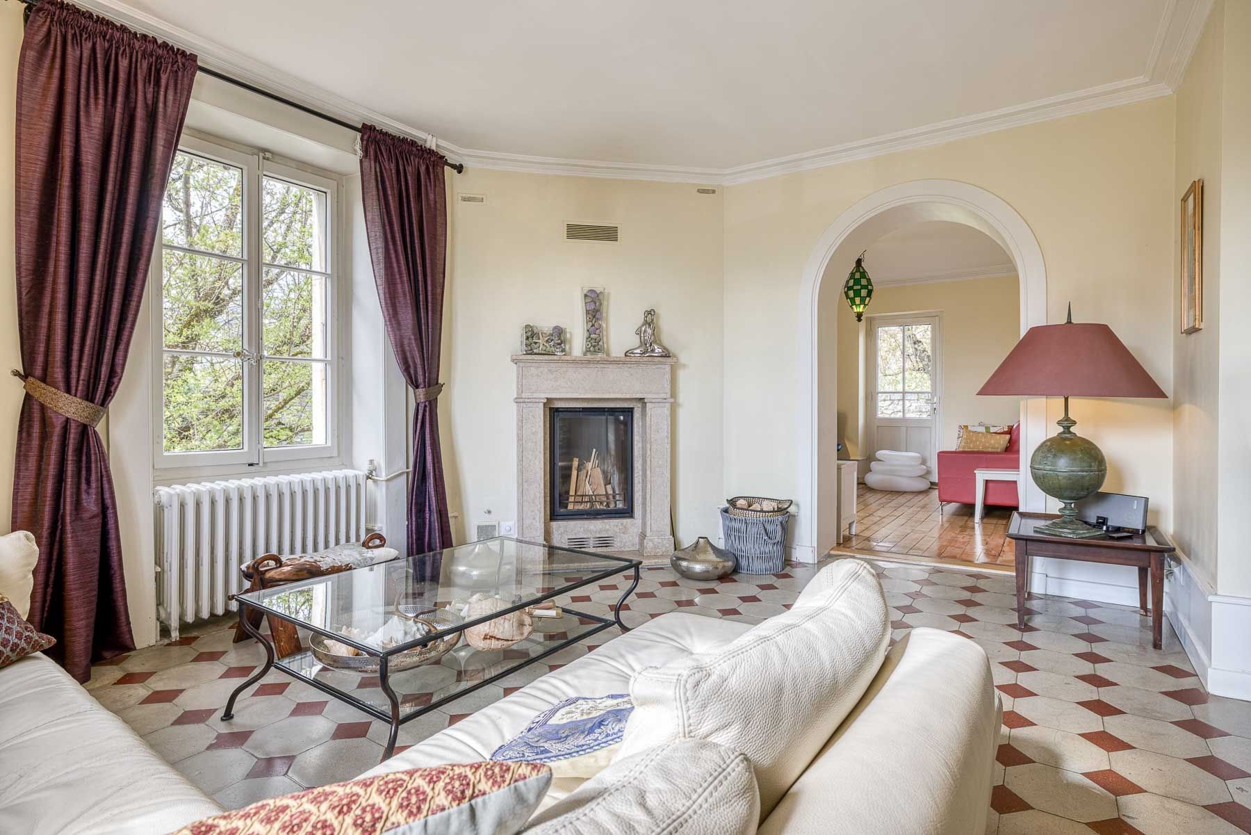 maison de luxe 8 Pièces en vente sur DIVONNE LES BAINS (01220)