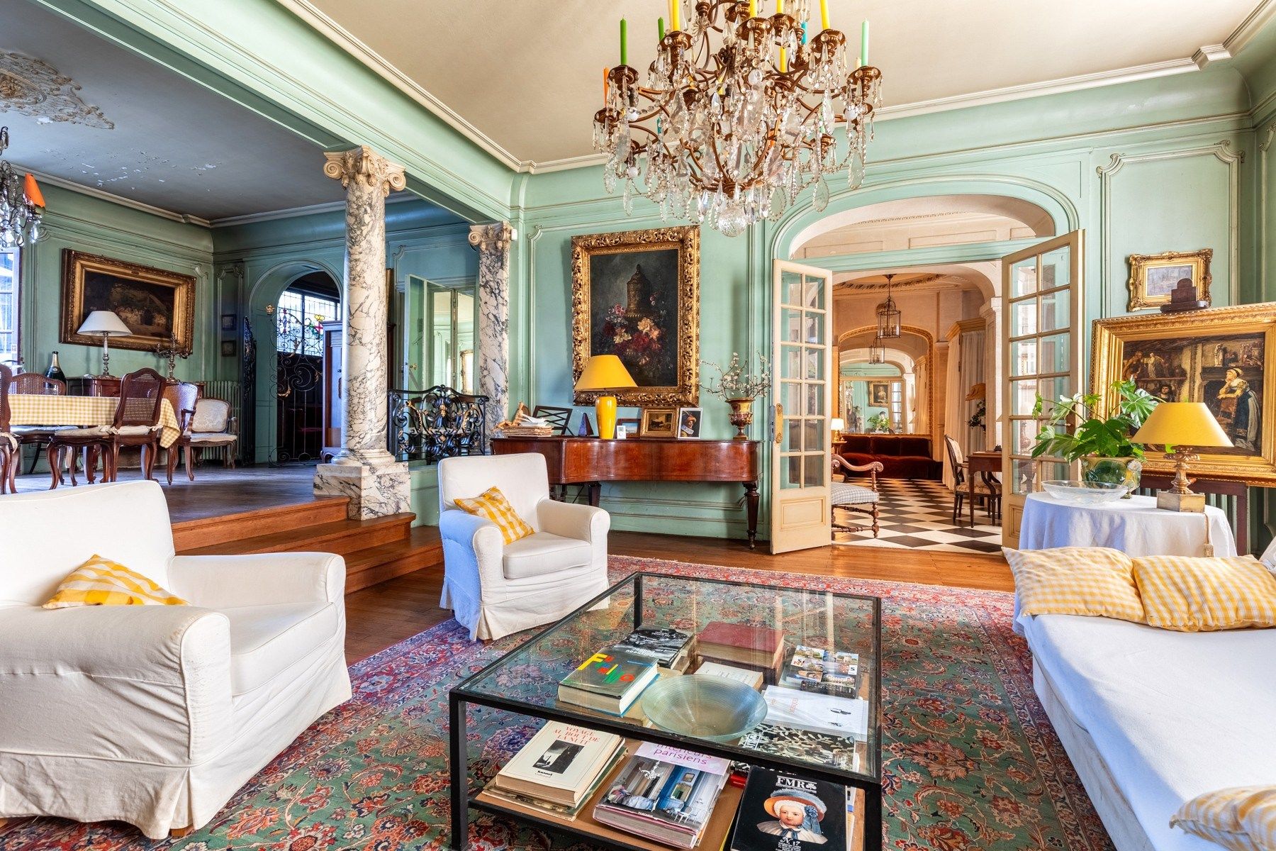 luxury house 12 Rooms for sale on BORDEAUX (33000)