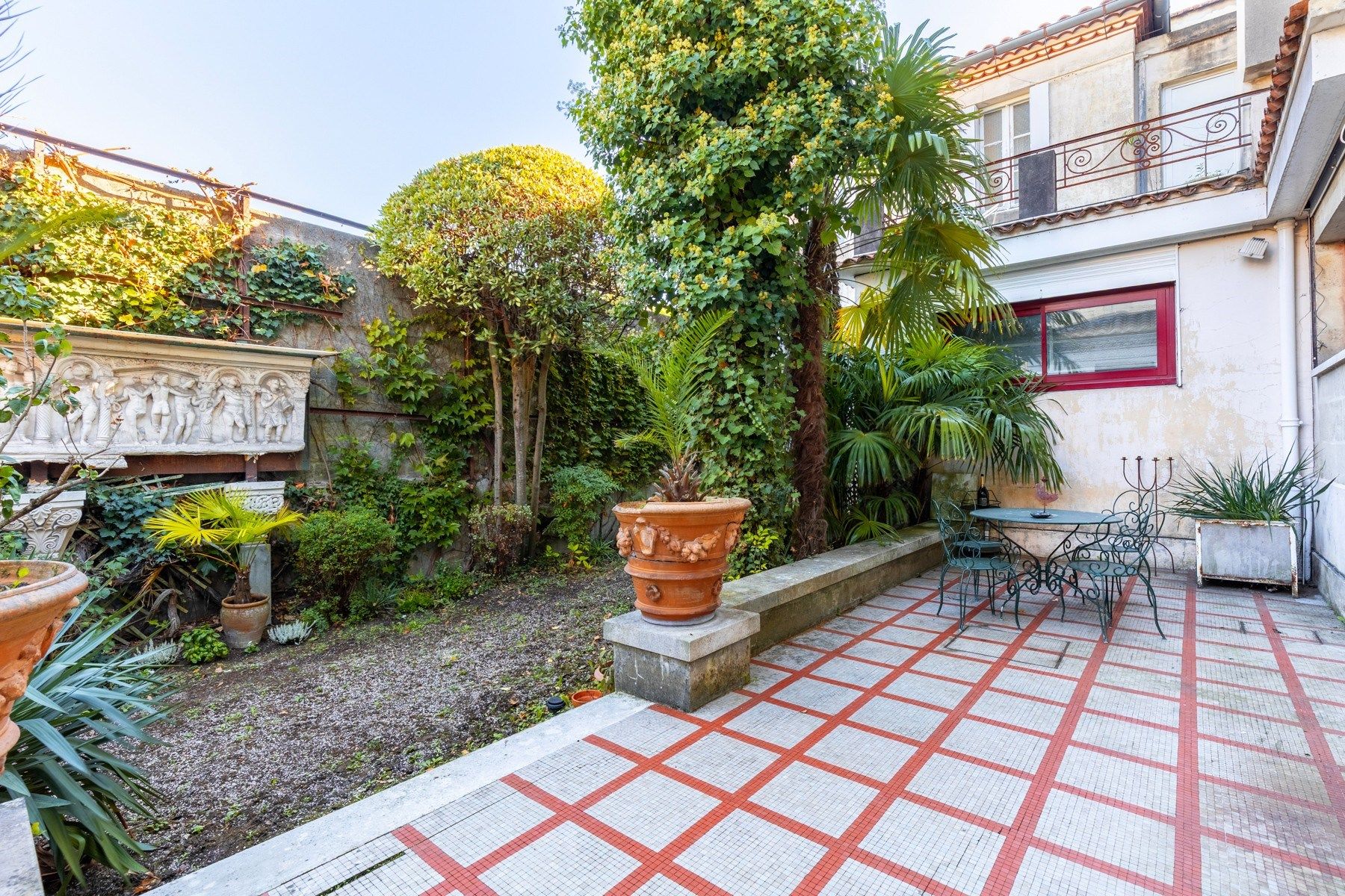 luxury house 12 Rooms for sale on BORDEAUX (33000)