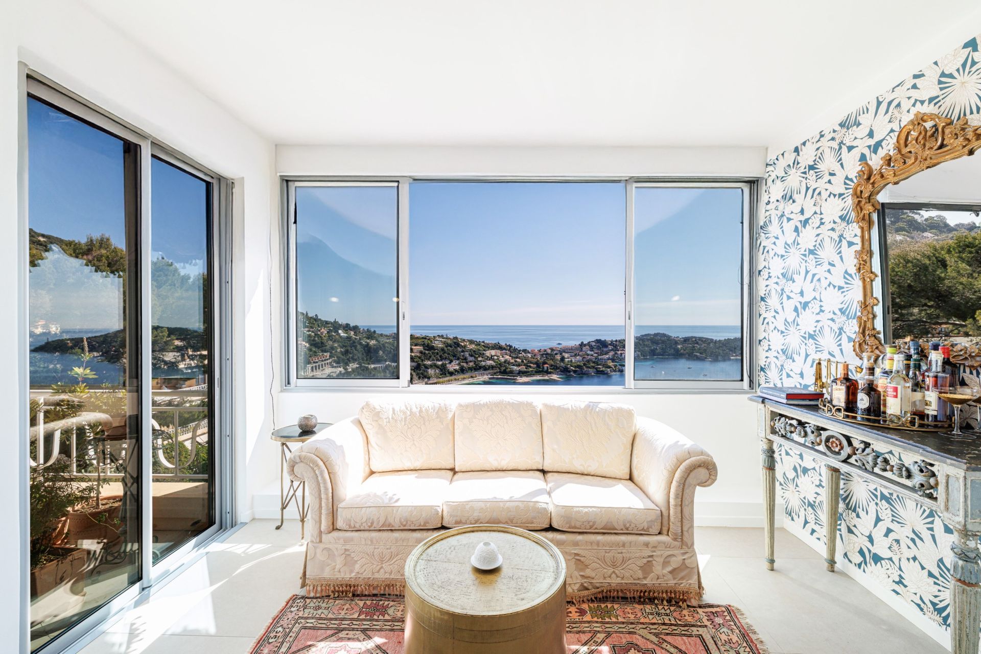 luxury apartment 2 Rooms for sale on VILLEFRANCHE SUR MER (06230)