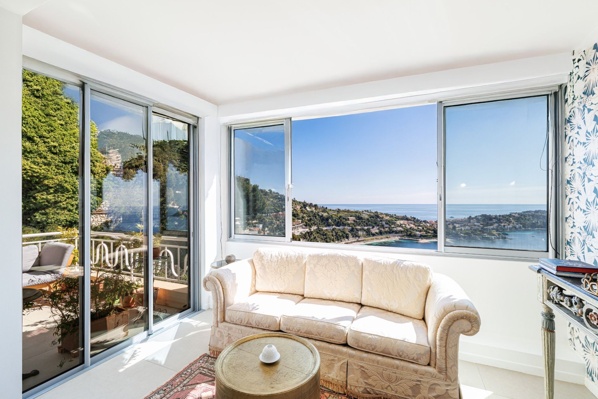 luxury apartment 2 Rooms for sale on VILLEFRANCHE SUR MER (06230)