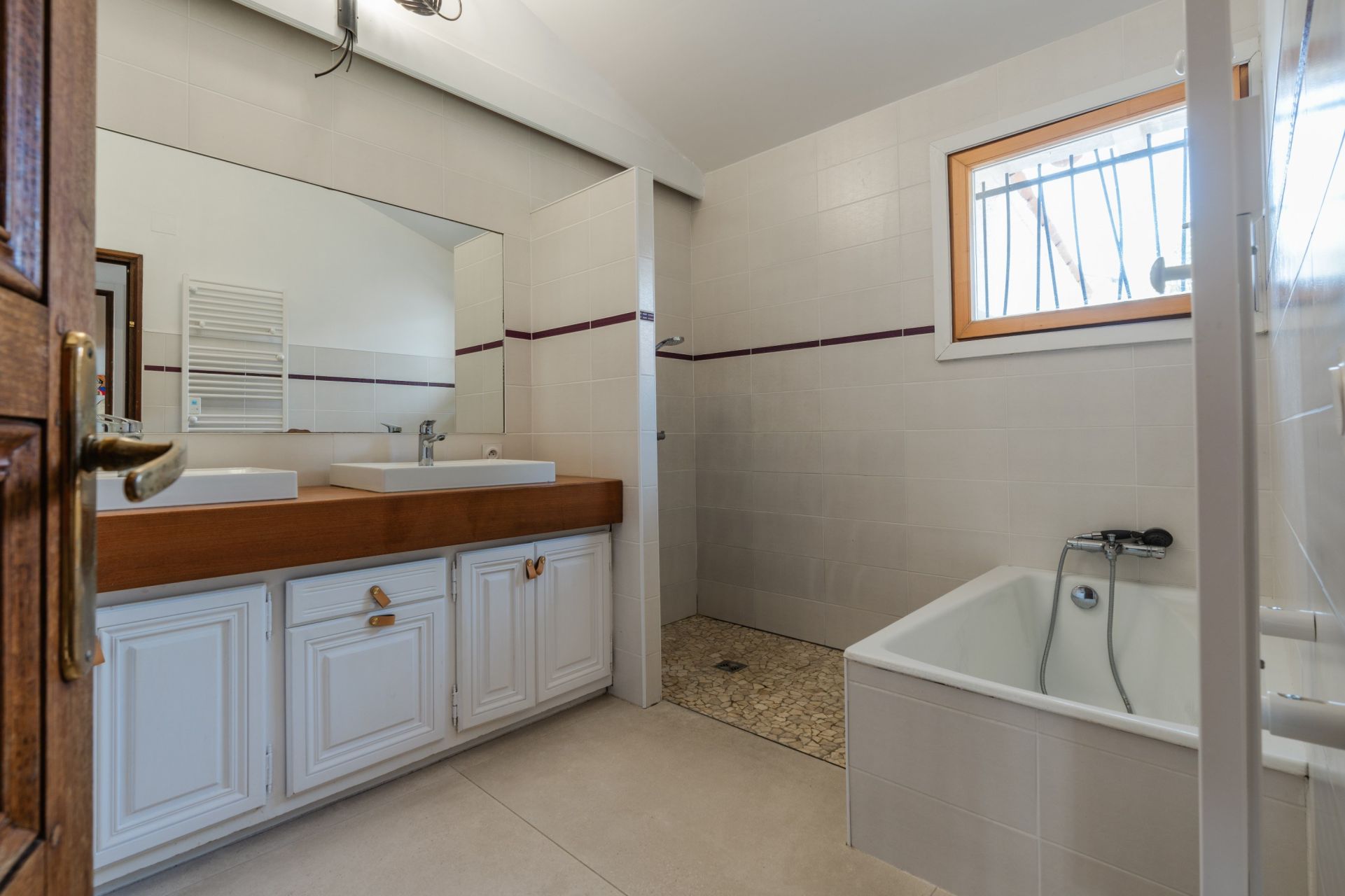luxury house 8 Rooms for sale on ST ESTEVE (66240)