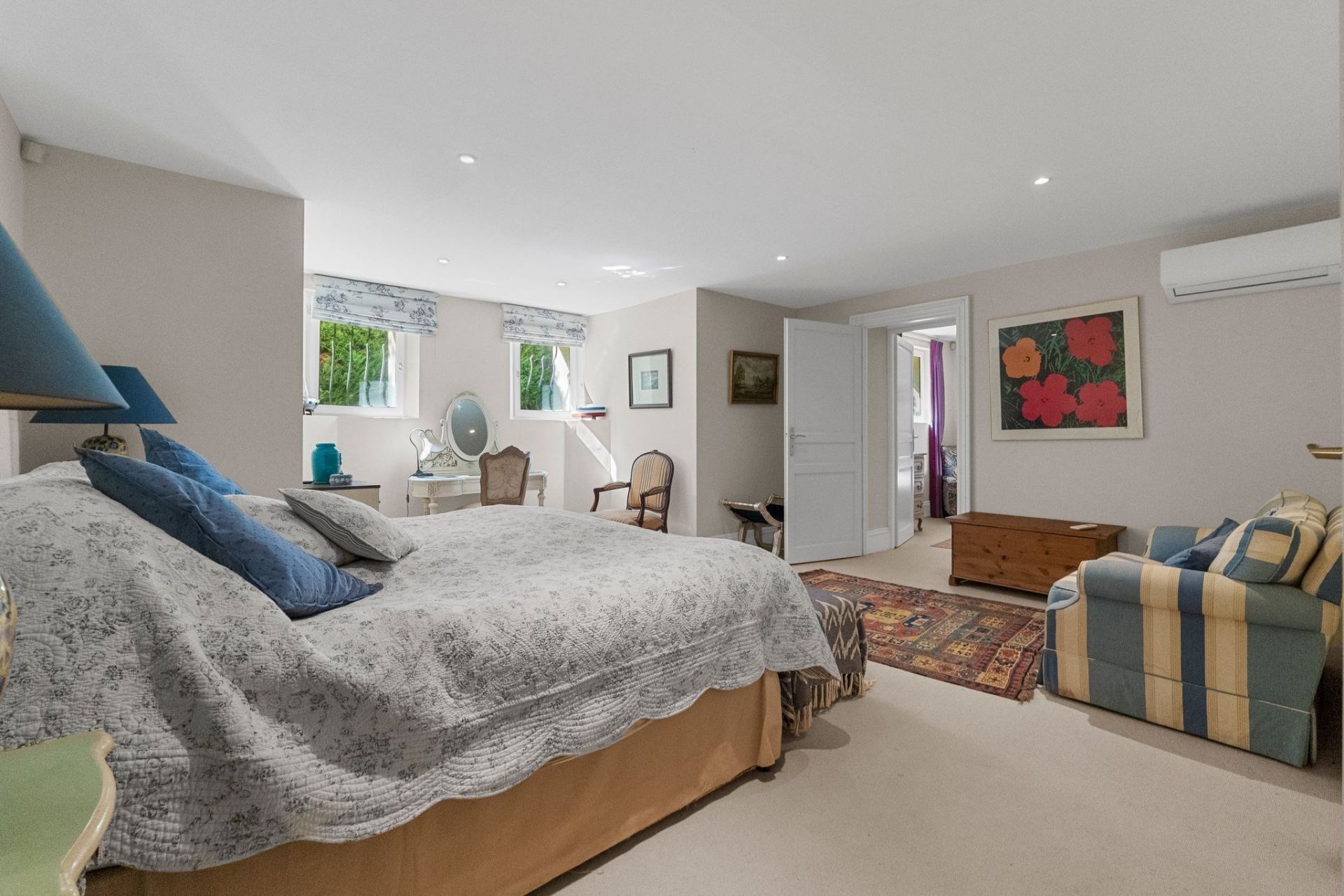 mansion 9 Rooms for sale on MANDELIEU LA NAPOULE (06210)