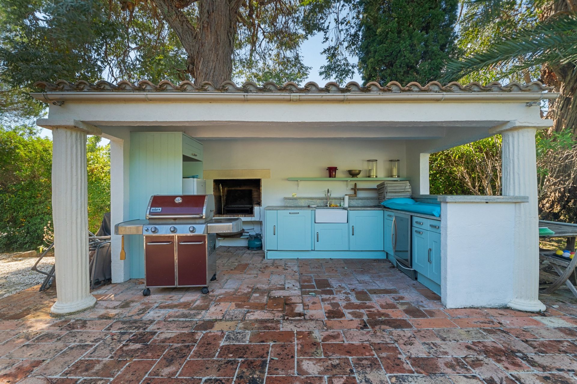 mansion 9 Rooms for sale on MANDELIEU LA NAPOULE (06210)