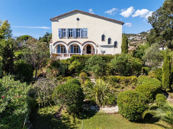 Sale Mansion Mandelieu-la-Napoule 9&nbsp;Rooms 390&nbsp;m²