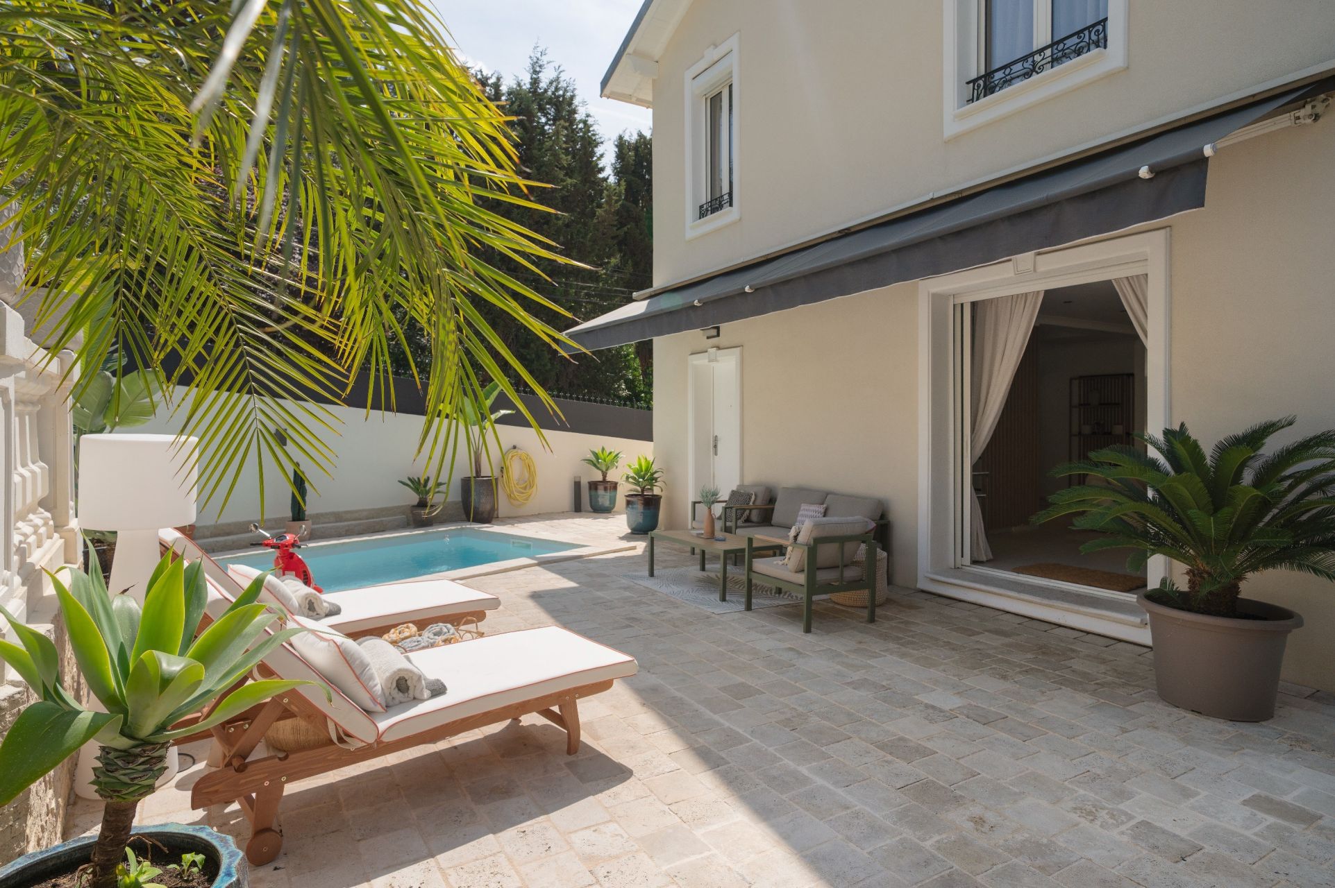 luxury villa 7 Rooms for sale on CANNES (06400)