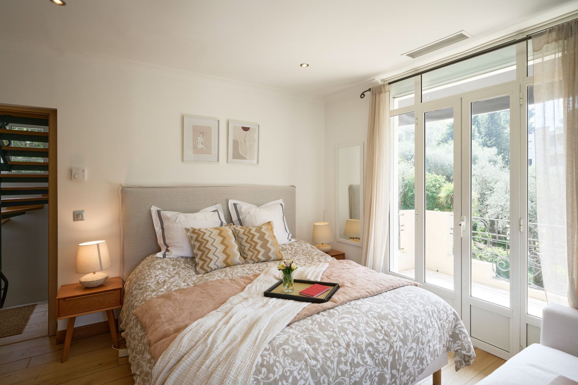 luxury villa 7 Rooms for sale on CANNES (06400)