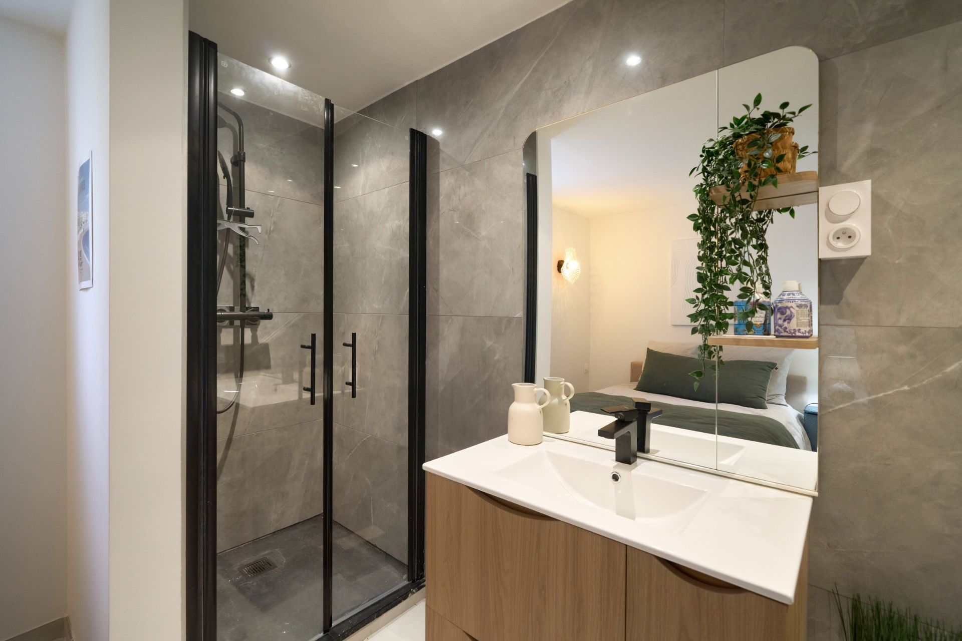 luxury villa 7 Rooms for sale on CANNES (06400)