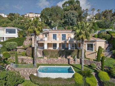 Vente Villa de luxe Mandelieu-la-Napoule 5&nbsp;Pièces 240&nbsp;m²