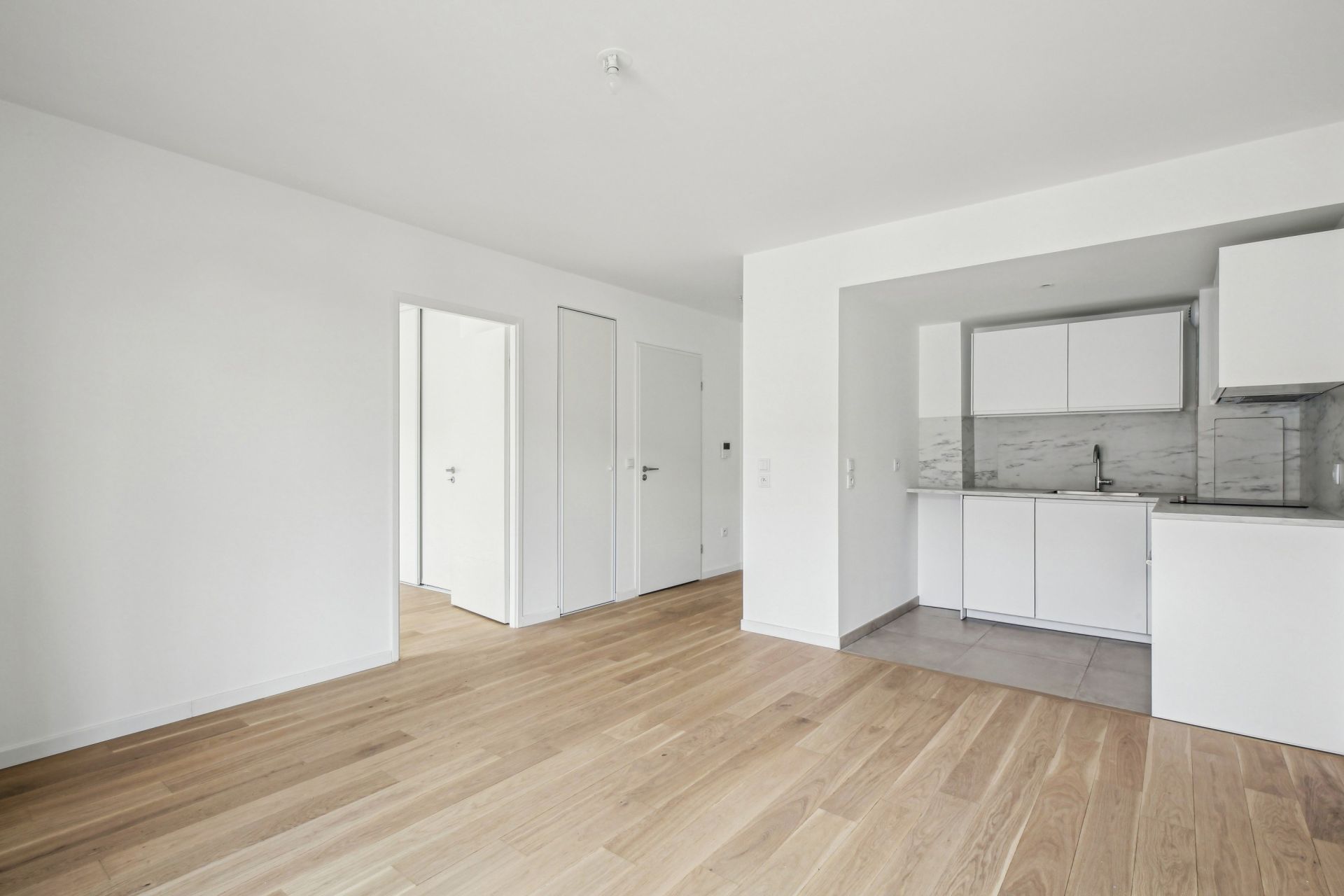 luxury apartment 2 Rooms for rent on LA GARENNE COLOMBES (92250)