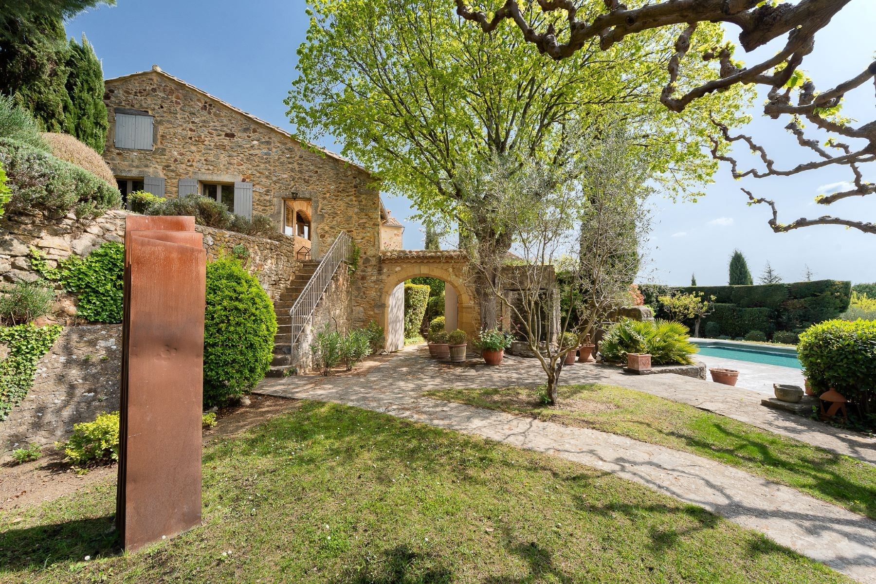 maison de luxe 8 Pièces en vente sur UZES (30700)