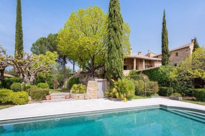 Vente Maison de luxe Uzès 8&nbsp;Pièces 330&nbsp;m²