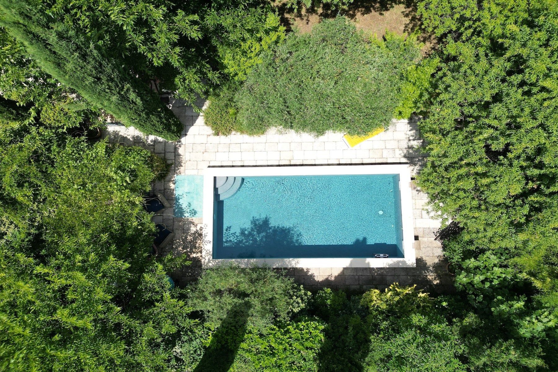 luxury house 10 Rooms for sale on LUSSAN (30580)