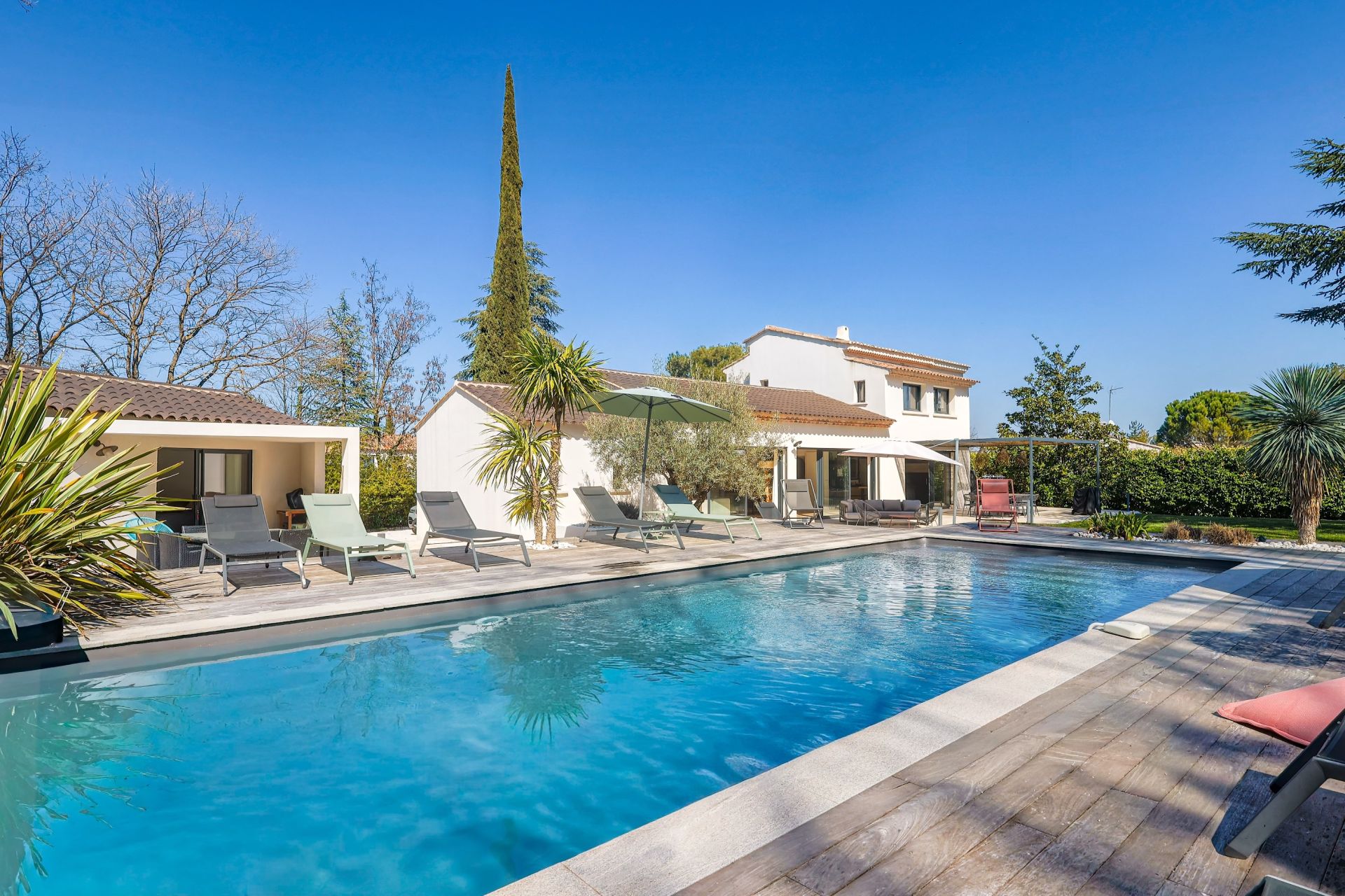 luxury house 7 Rooms for sale on PUYRICARD (13540)