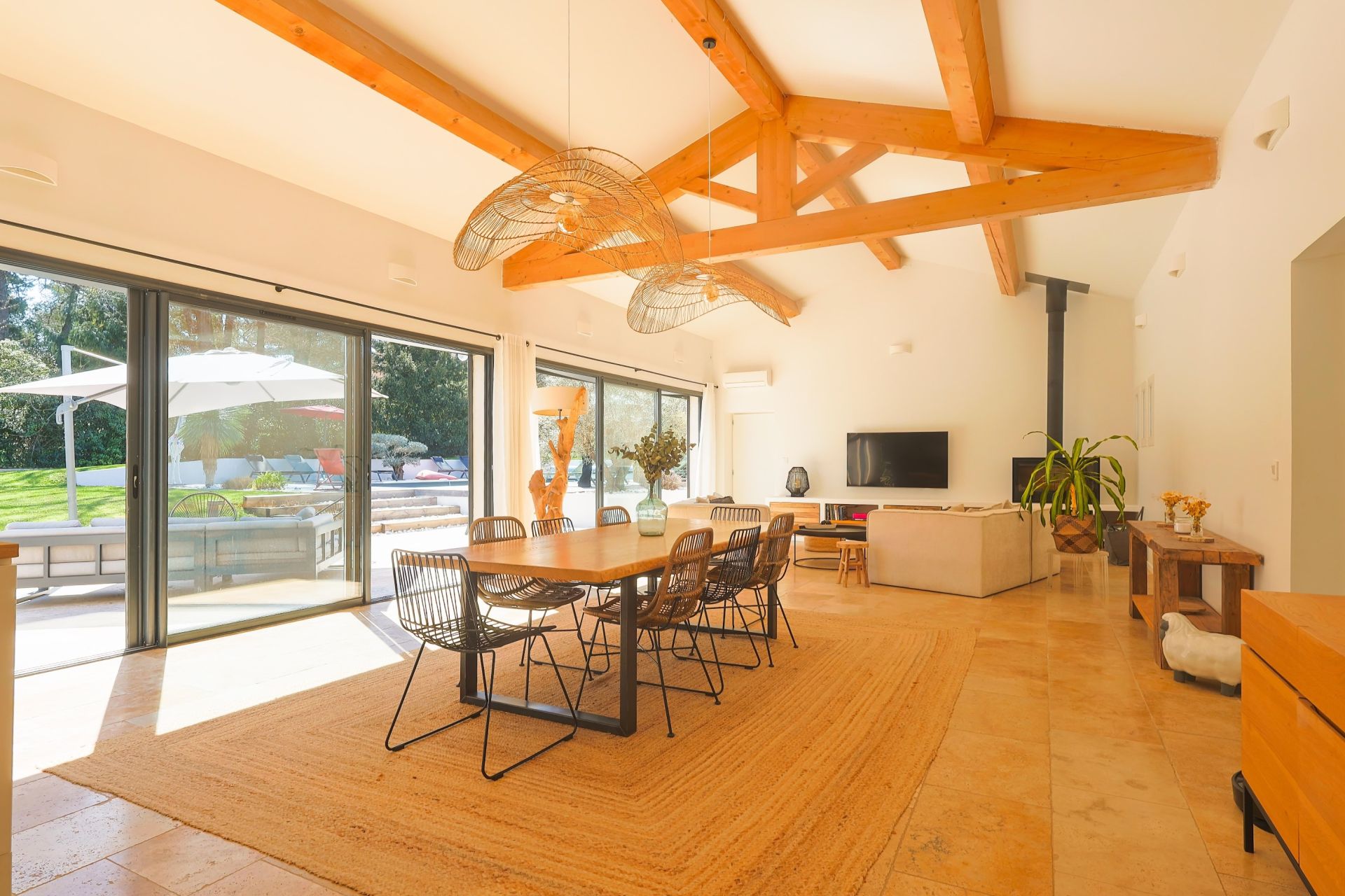 luxury house 7 Rooms for sale on PUYRICARD (13540)