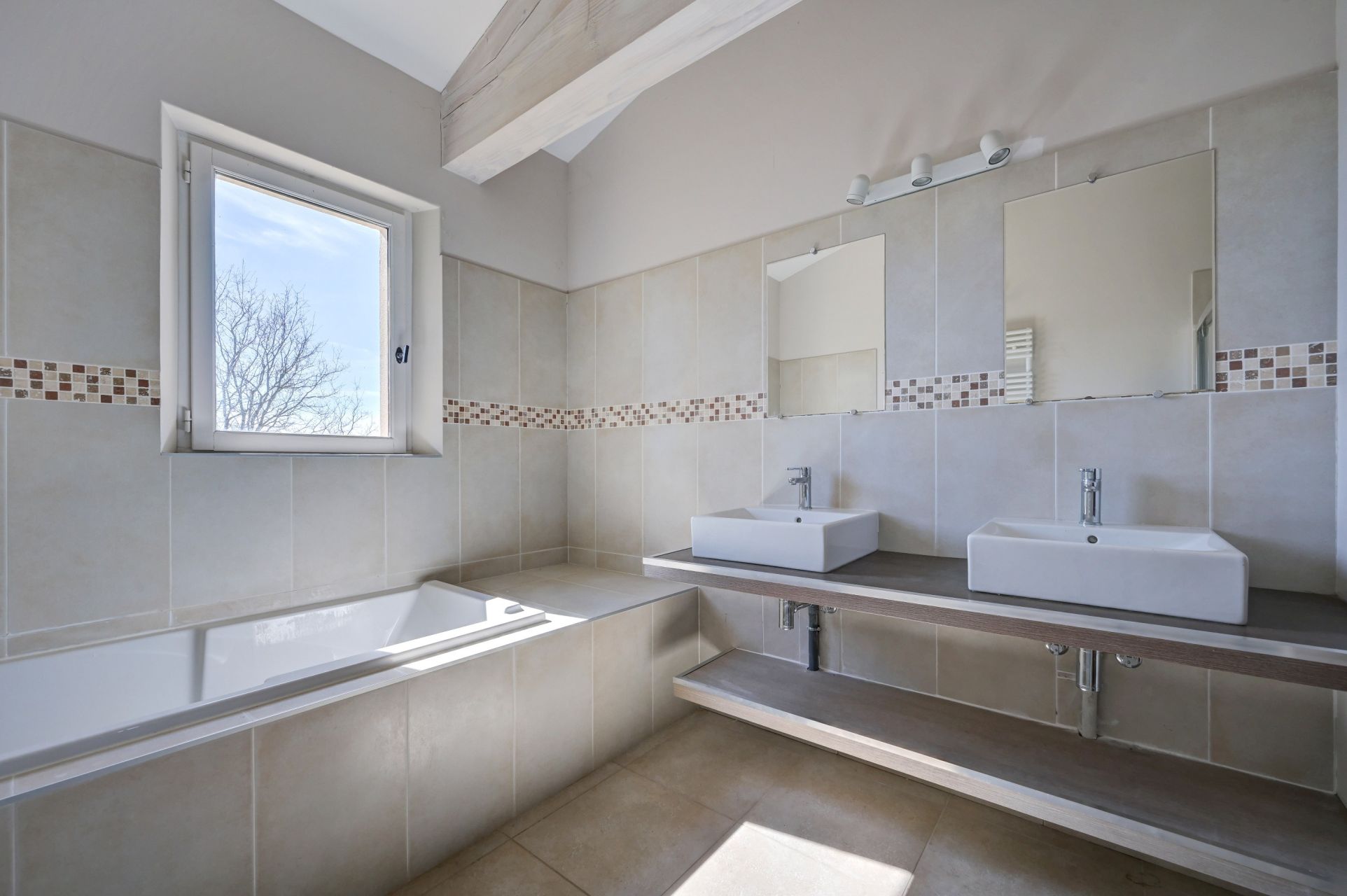 maison de luxe 6 Pièces en location sur AIX EN PROVENCE (13090)