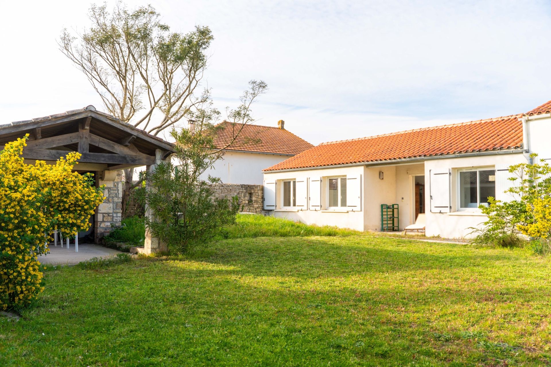 maison de luxe 14 Pièces en vente sur DOMINO (17190)