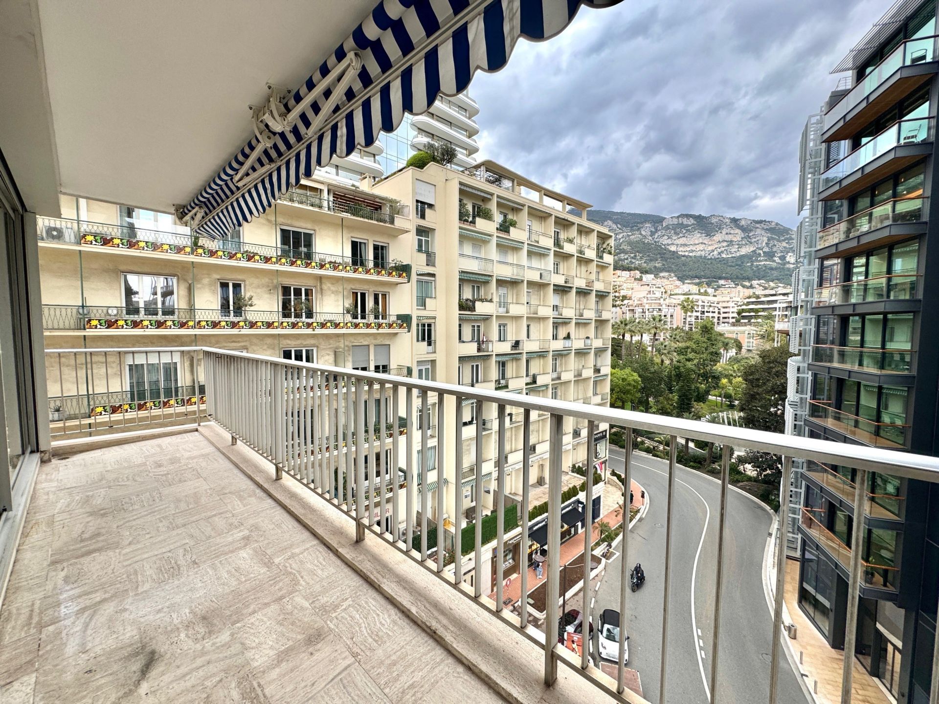 luxury apartment 2 Rooms for rent on MONACO (98000)