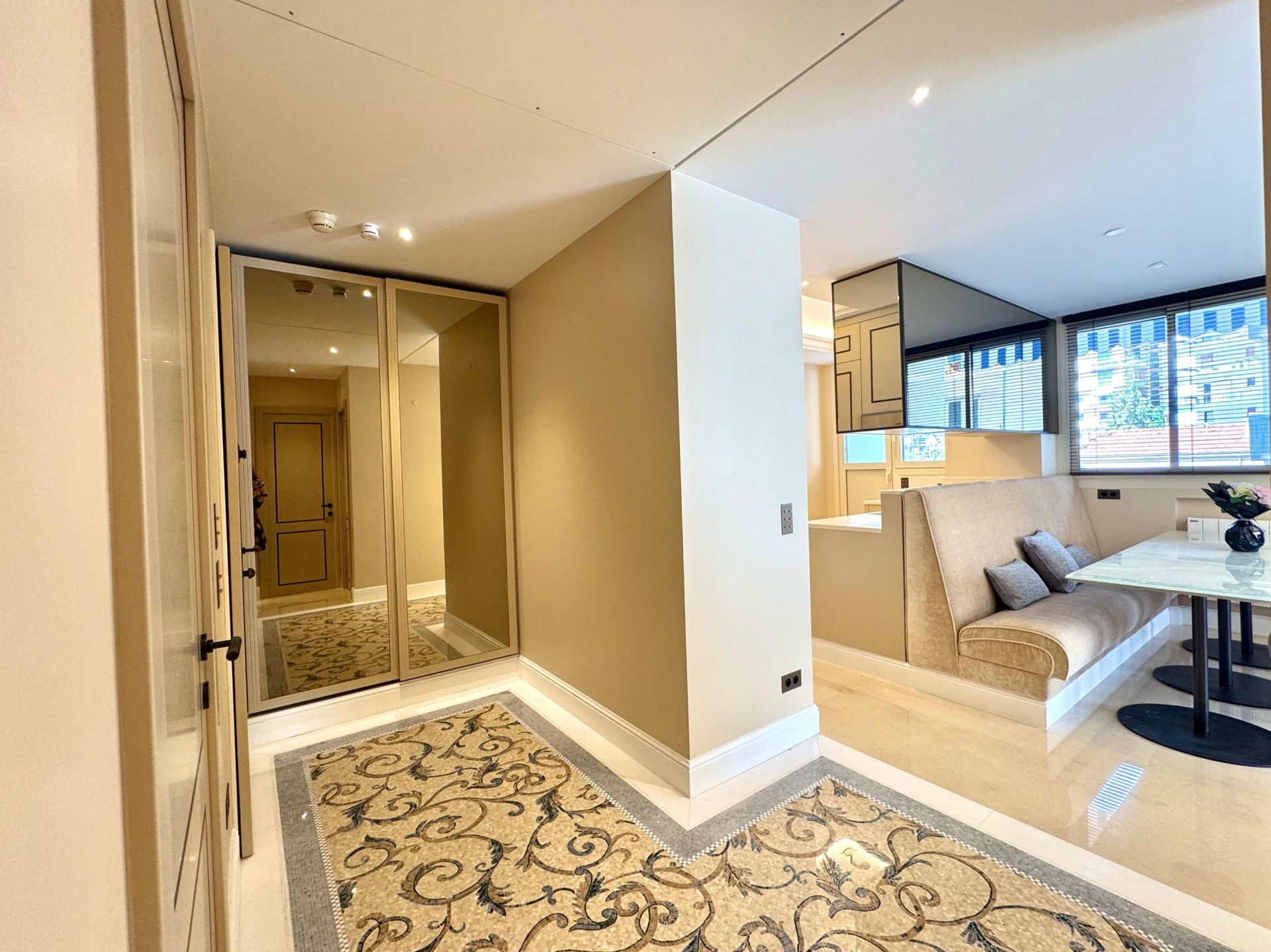 luxury apartment 2 Rooms for rent on MONACO (98000)