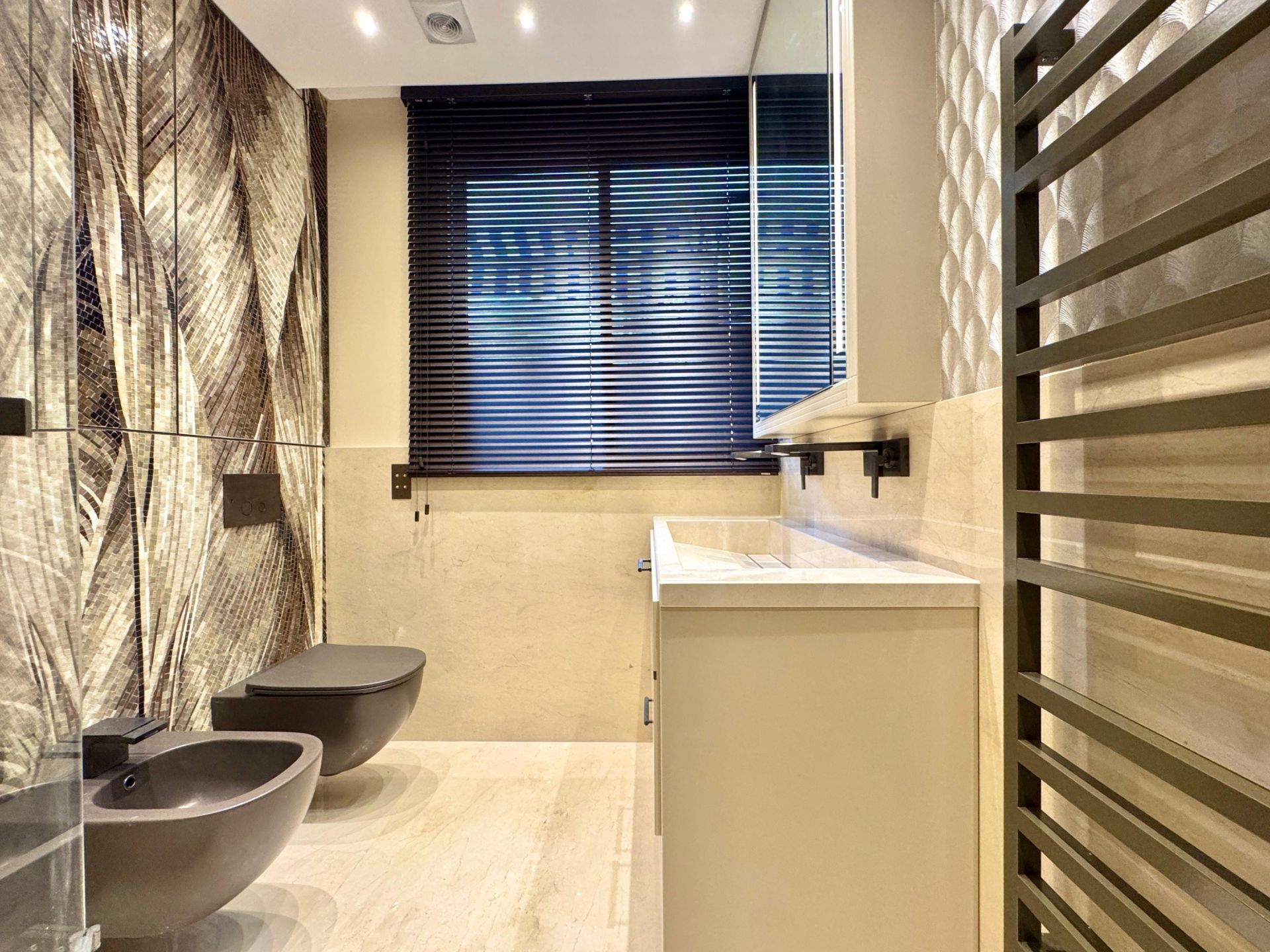 luxury apartment 2 Rooms for rent on MONACO (98000)