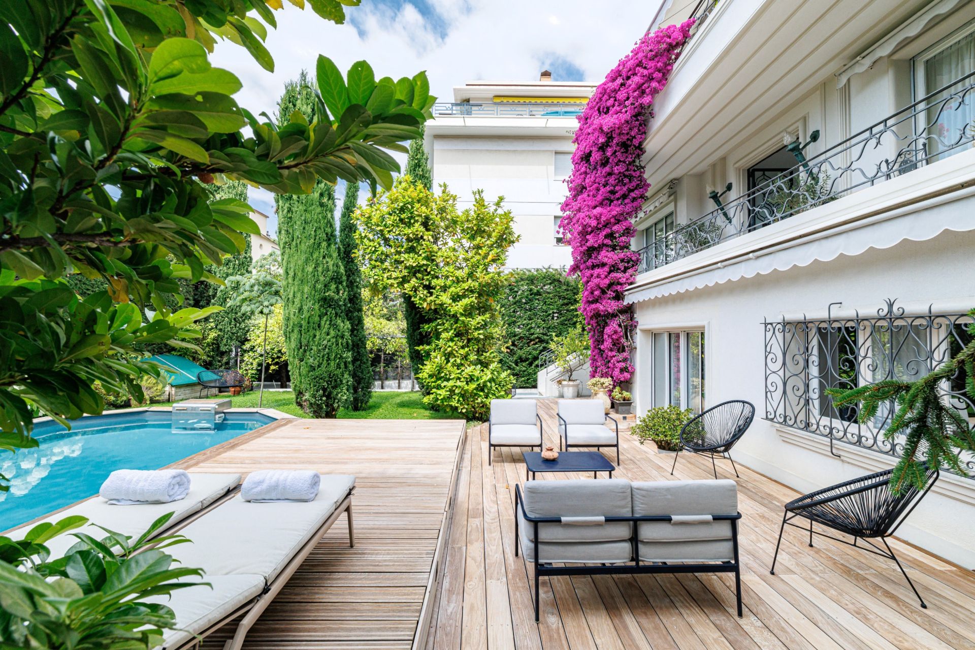 mansion (hôtel particulier) 10 Rooms for sale on NICE (06000)