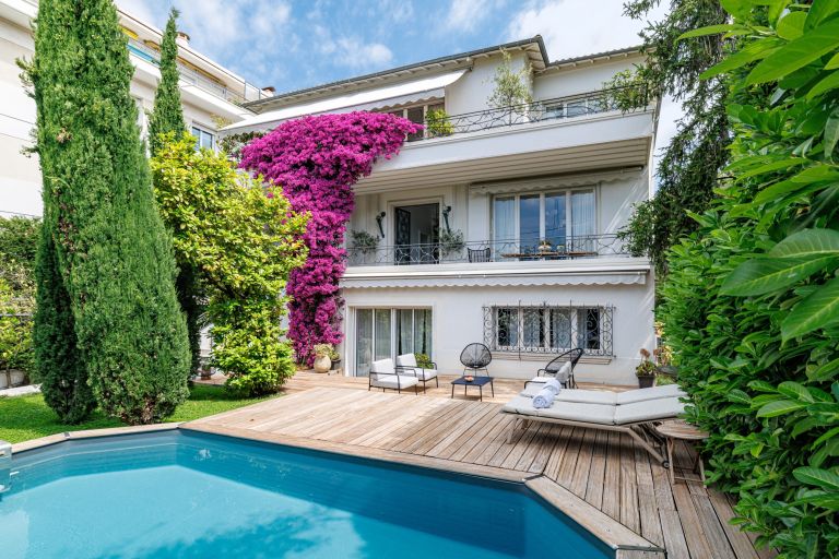 Vente Hôtel particulier Nice 10 Pièces 360 m²