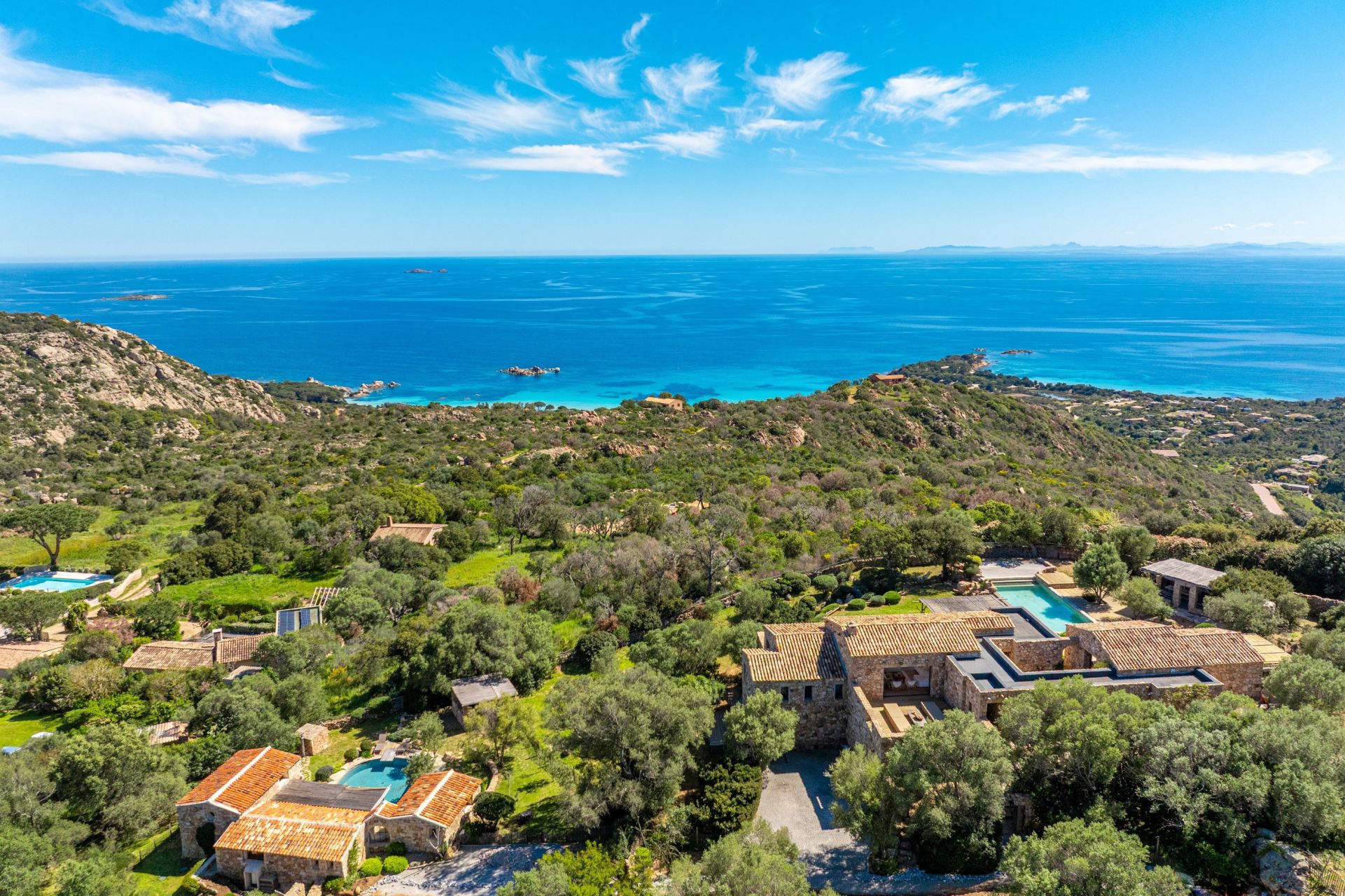 luxury villa 10 Rooms for sale on PORTO VECCHIO (20137)