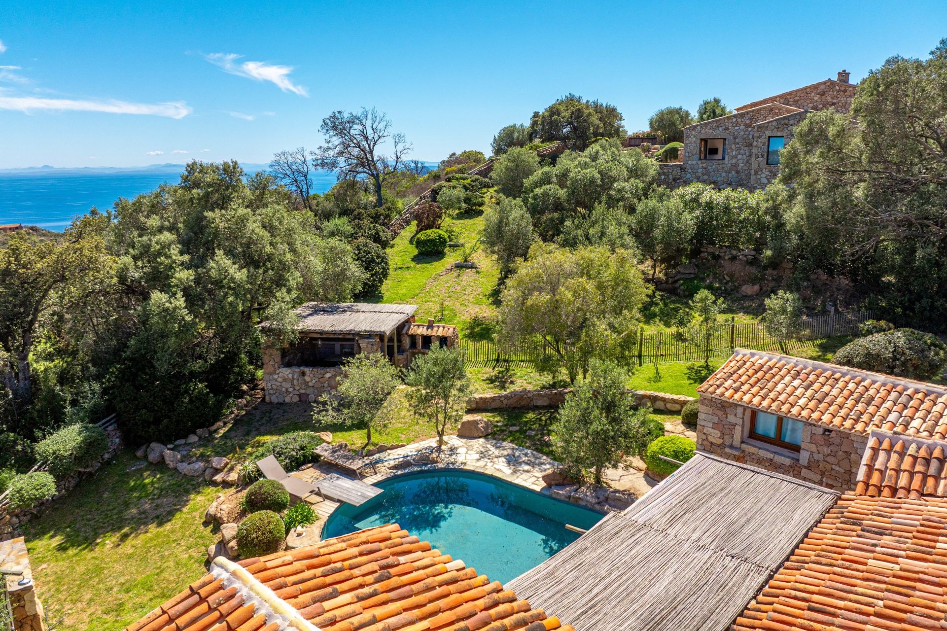 luxury villa 10 Rooms for sale on PORTO VECCHIO (20137)