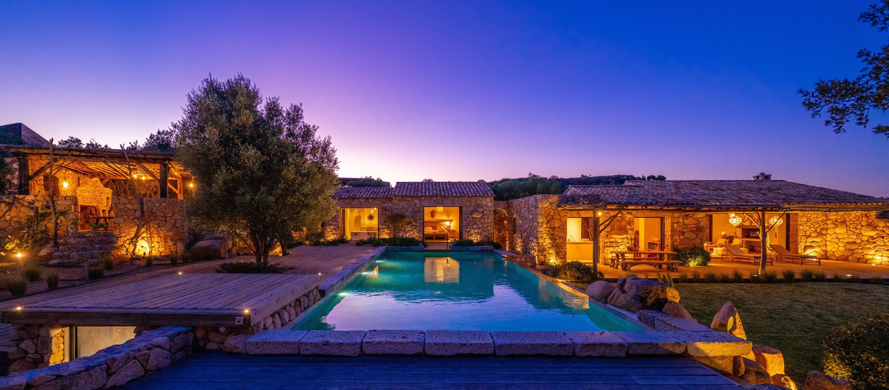 luxury villa 10 Rooms for sale on PORTO VECCHIO (20137)