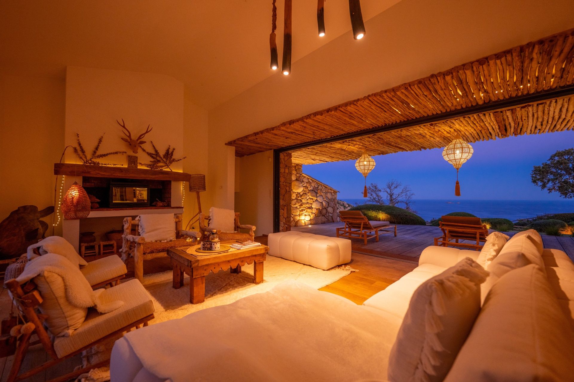 luxury villa 10 Rooms for sale on PORTO VECCHIO (20137)