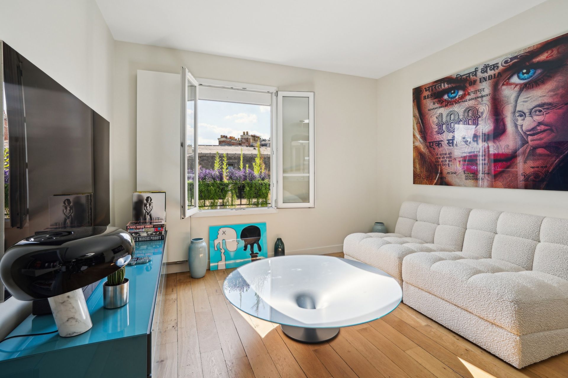 luxury apartment 2 Rooms for rent on PARIS (75017)