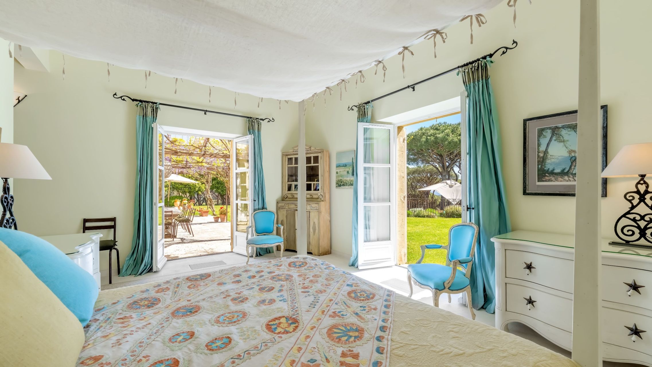 luxury villa 9 Rooms for sale on RAMATUELLE (83350)