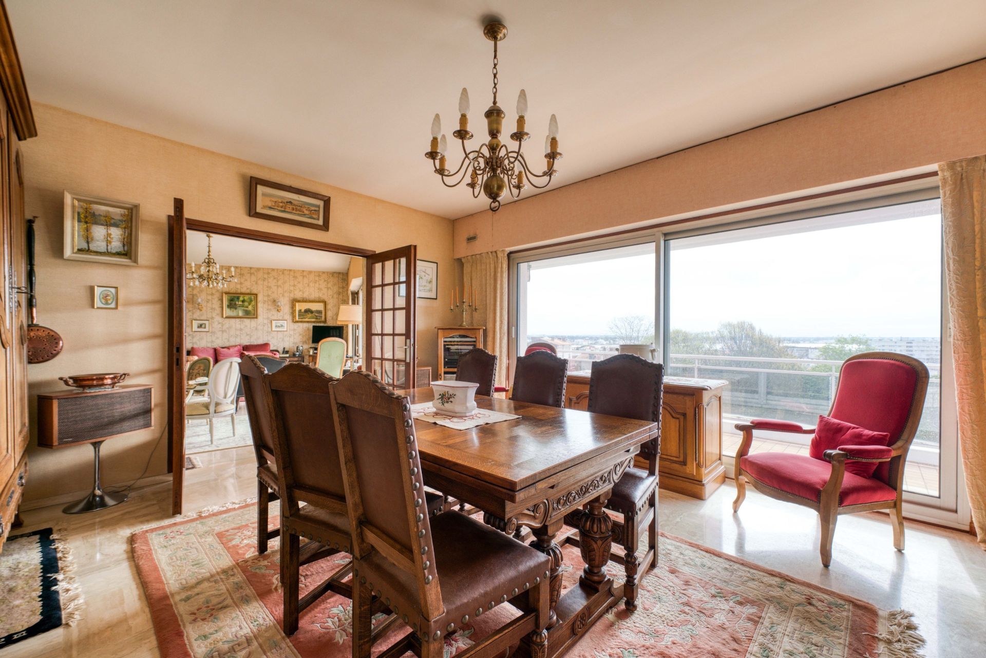 luxury apartment 6 Rooms for sale on ROYAN (17200)