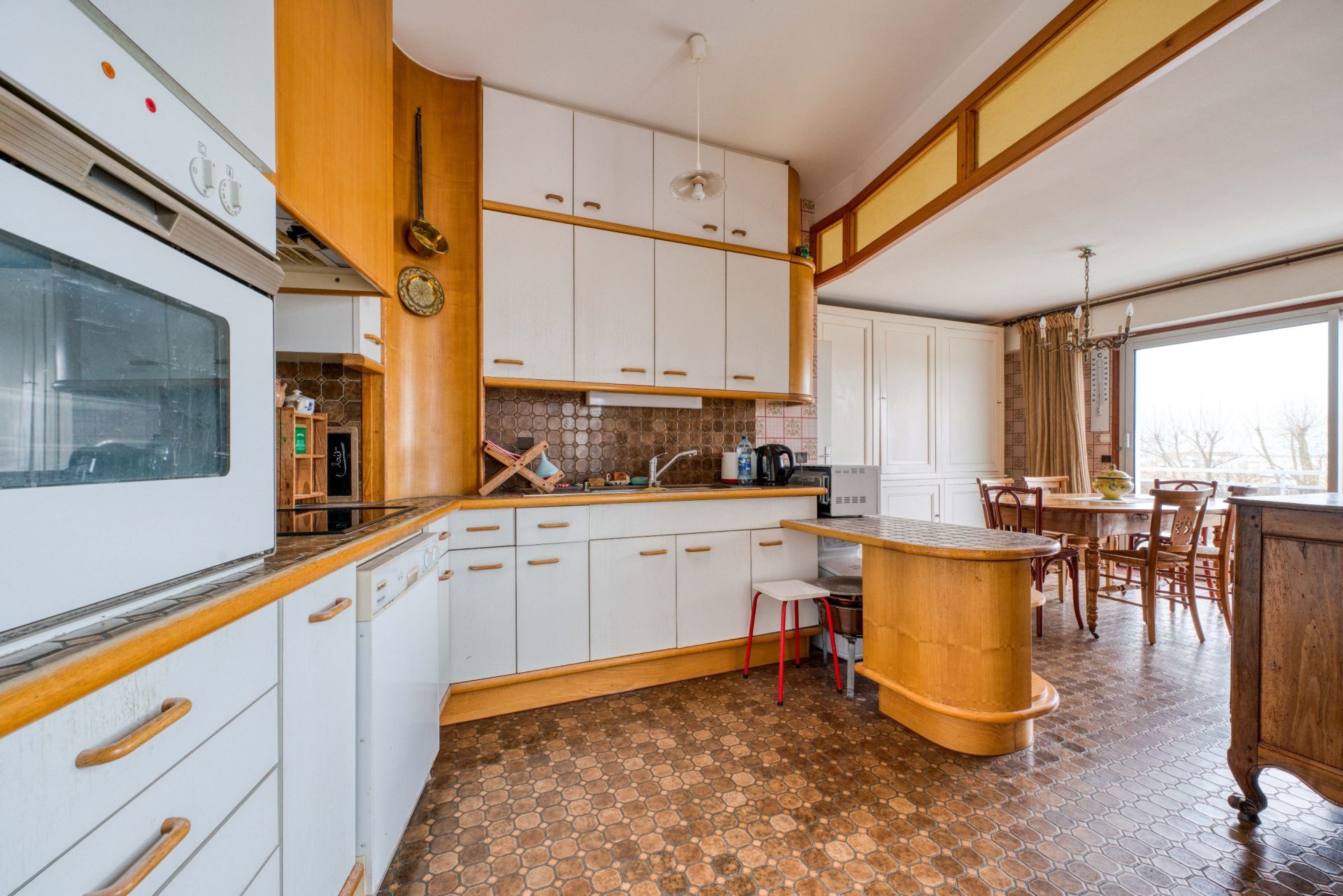 luxury apartment 6 Rooms for sale on ROYAN (17200)