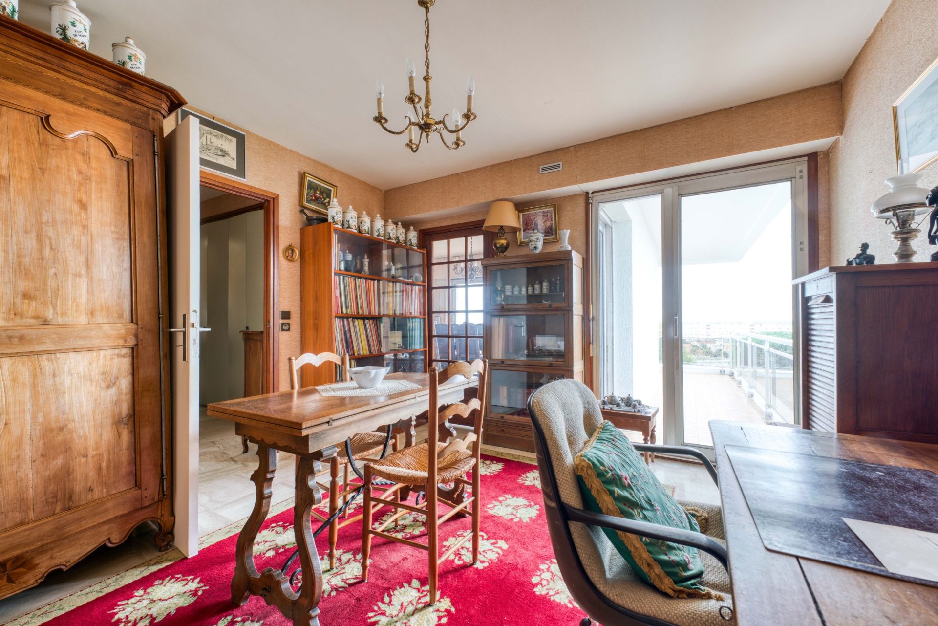 luxury apartment 6 Rooms for sale on ROYAN (17200)