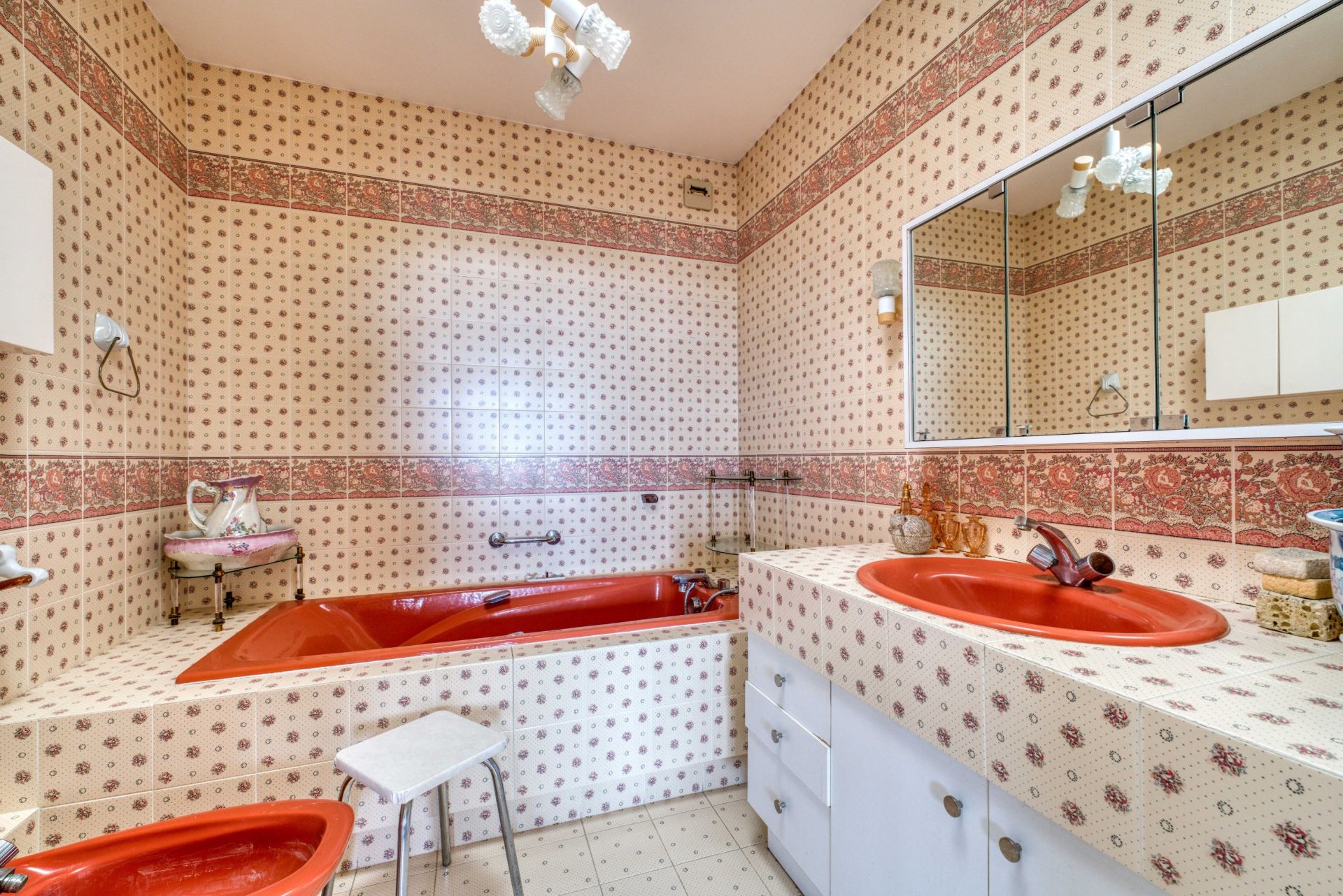 luxury apartment 6 Rooms for sale on ROYAN (17200)