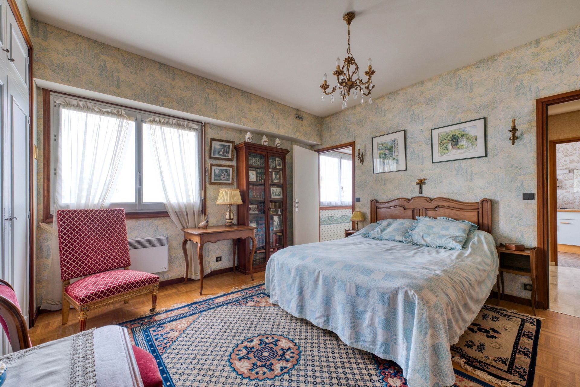 luxury apartment 6 Rooms for sale on ROYAN (17200)