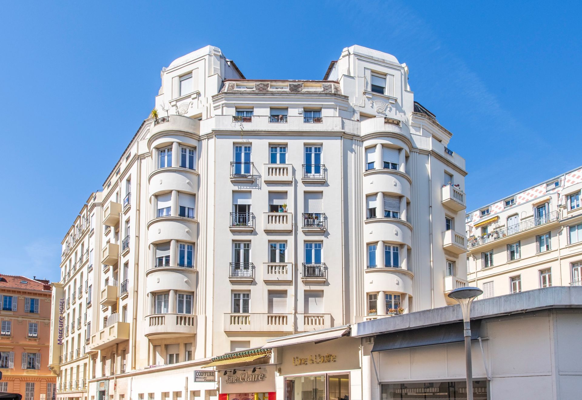luxury apartment 2 Rooms for sale on NICE (06000)