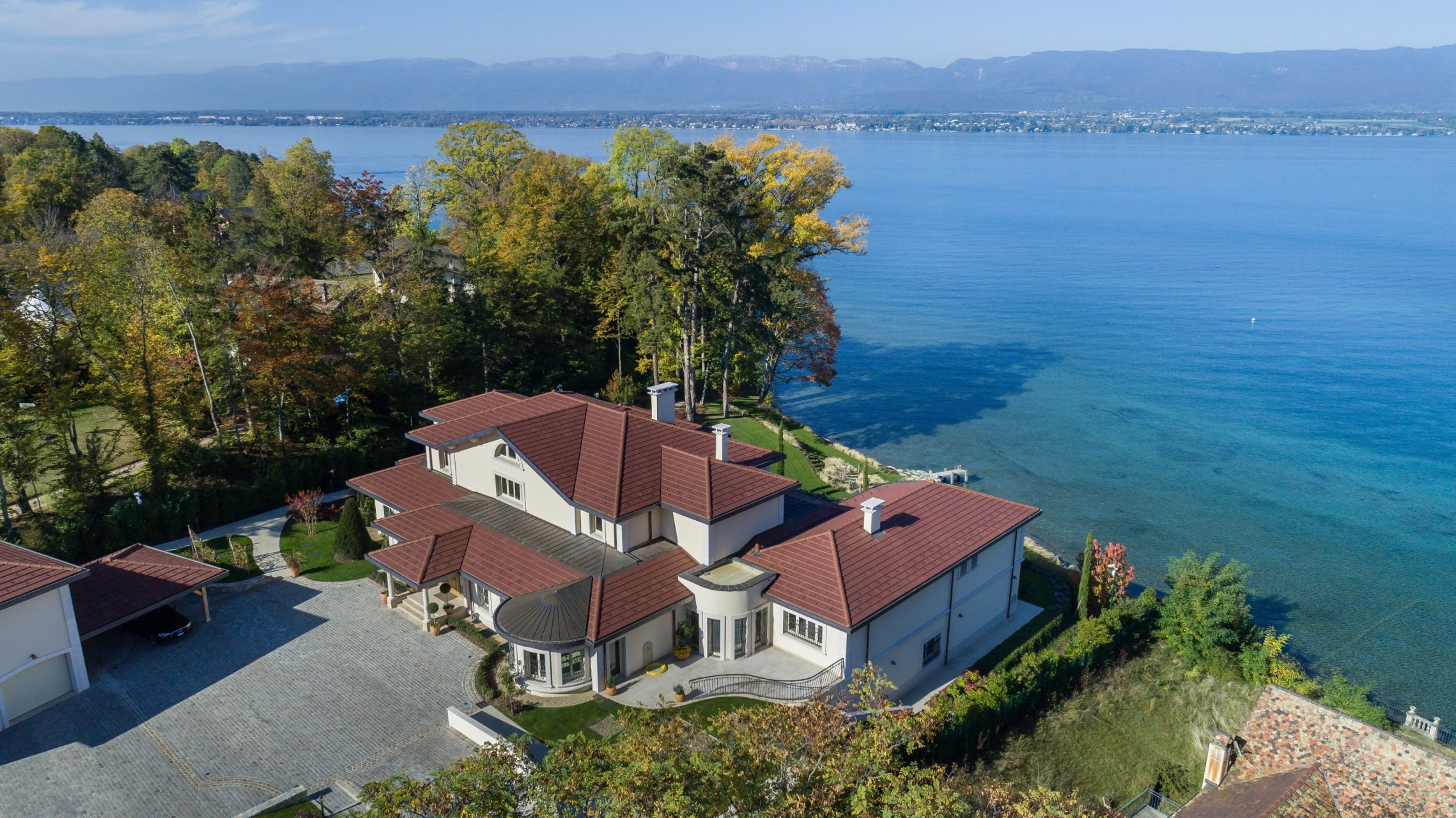 luxury property 14 Rooms for sale on CHENS SUR LEMAN (74140)