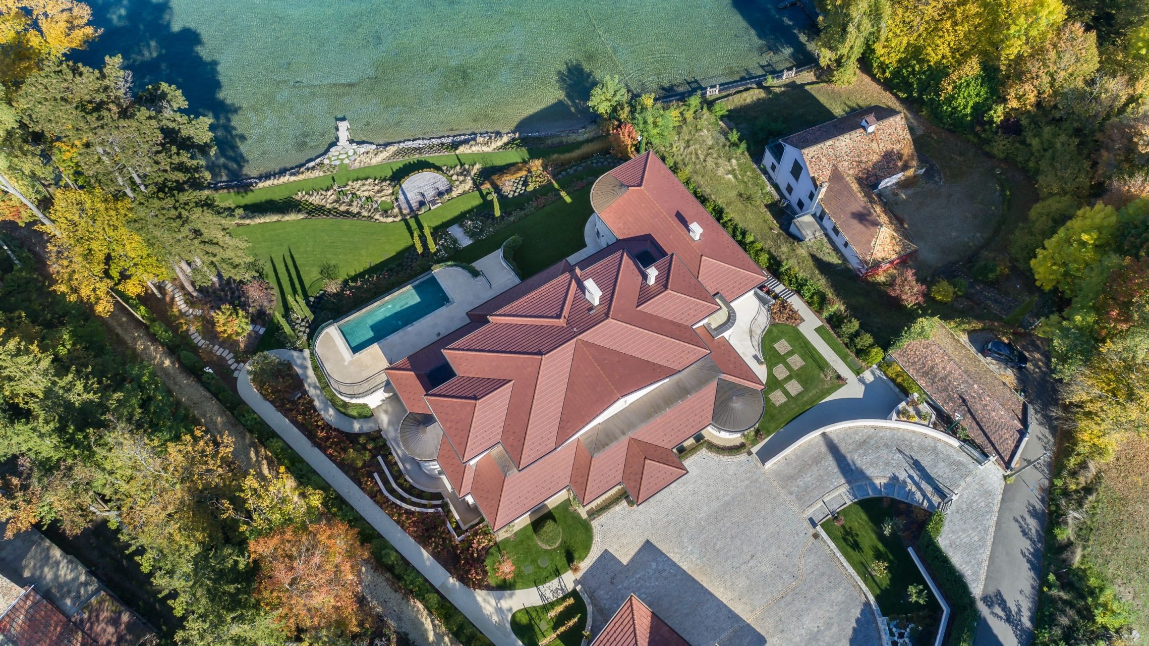 luxury property 14 Rooms for sale on CHENS SUR LEMAN (74140)