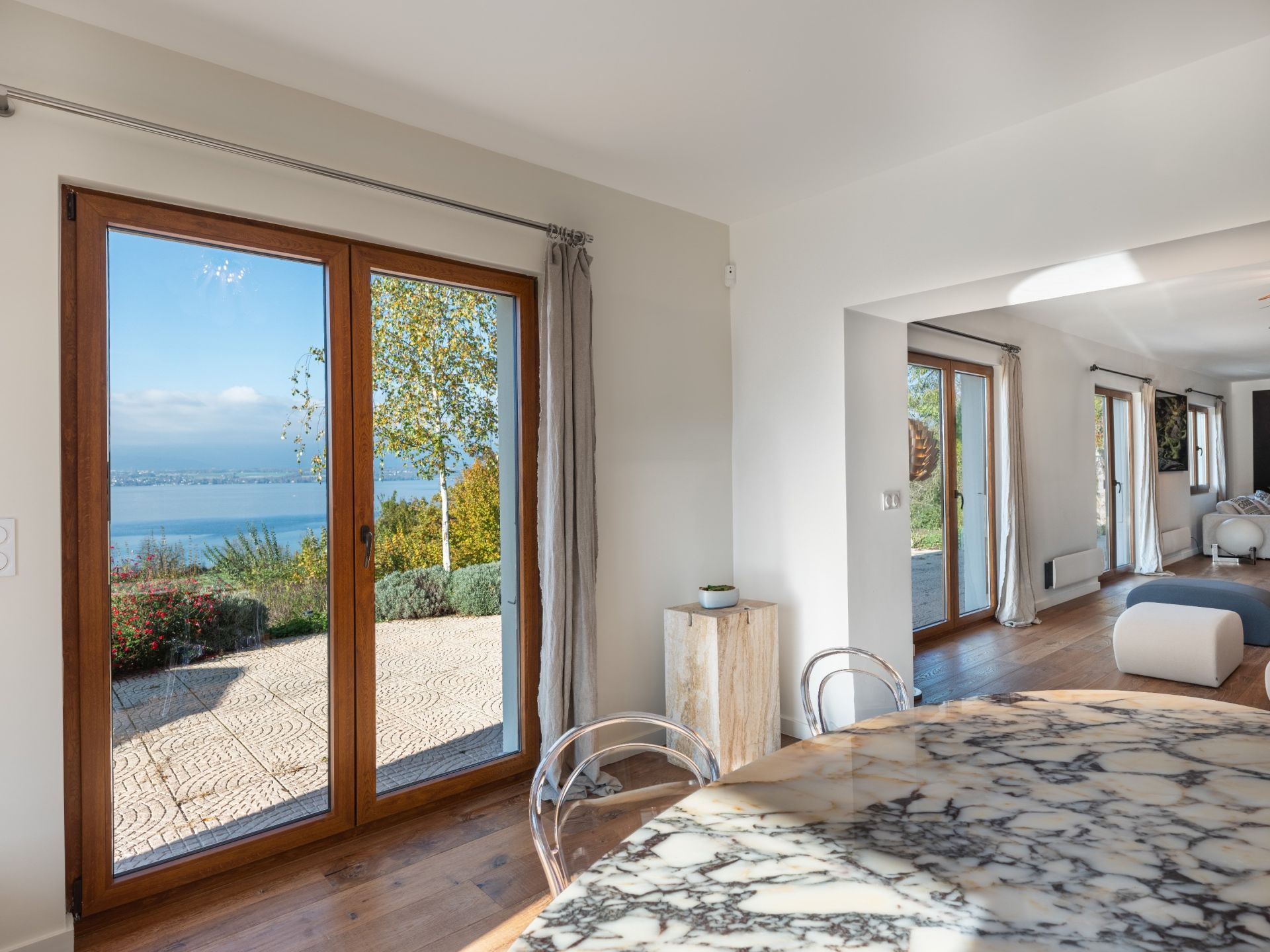 luxury house 9 Rooms for sale on CHENS SUR LEMAN (74140)