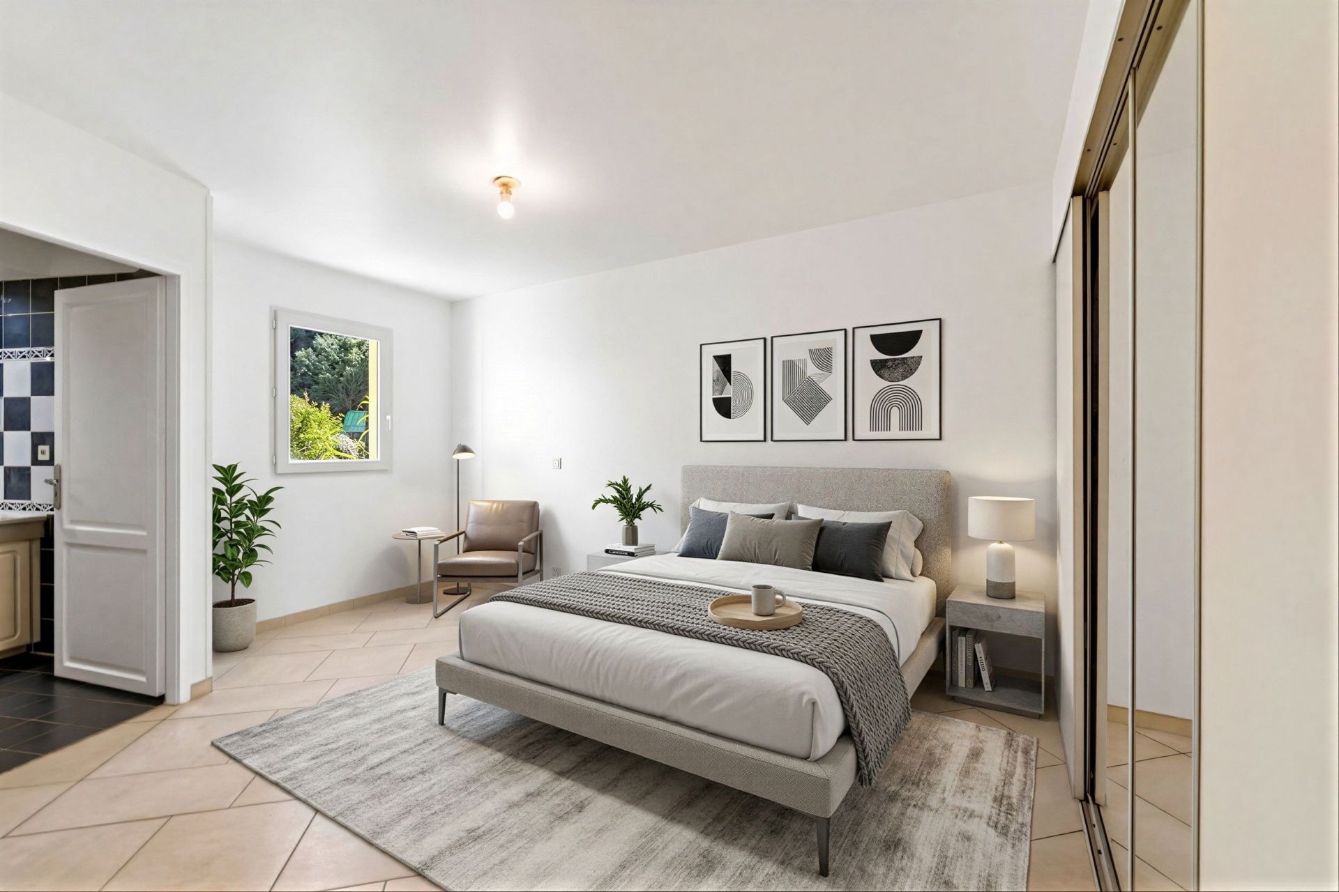 luxury apartment 4 Rooms for sale on MARSEILLE (13007)